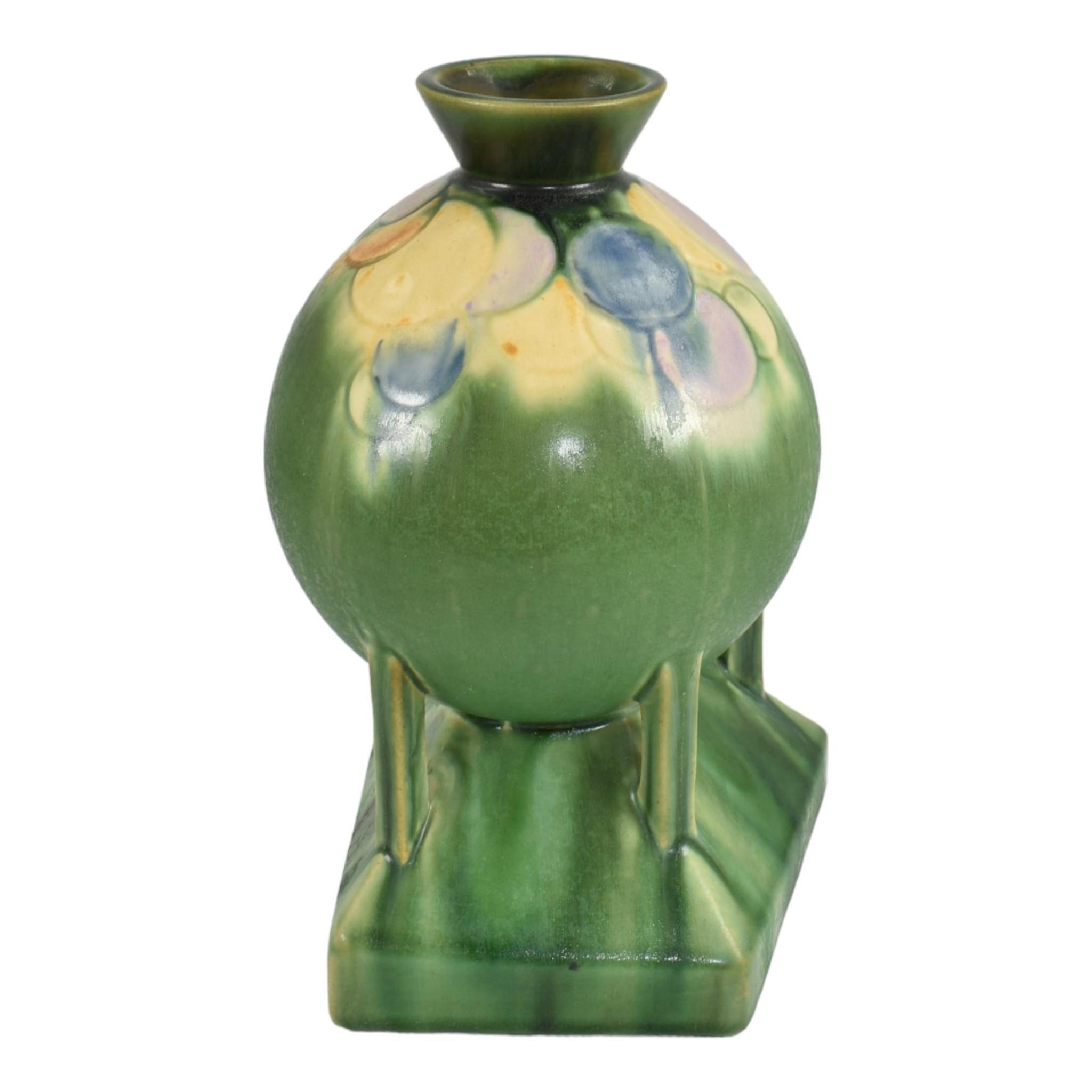 Roseville Futura Green 1928 Vintage Art Deco Pottery Balloons Globe Vase 404-8
Rare and highly sought after art deco form in green with pastel balloons. 
Great mold and color.
Excellent original condition. No chips, cracks, damage or repair of any