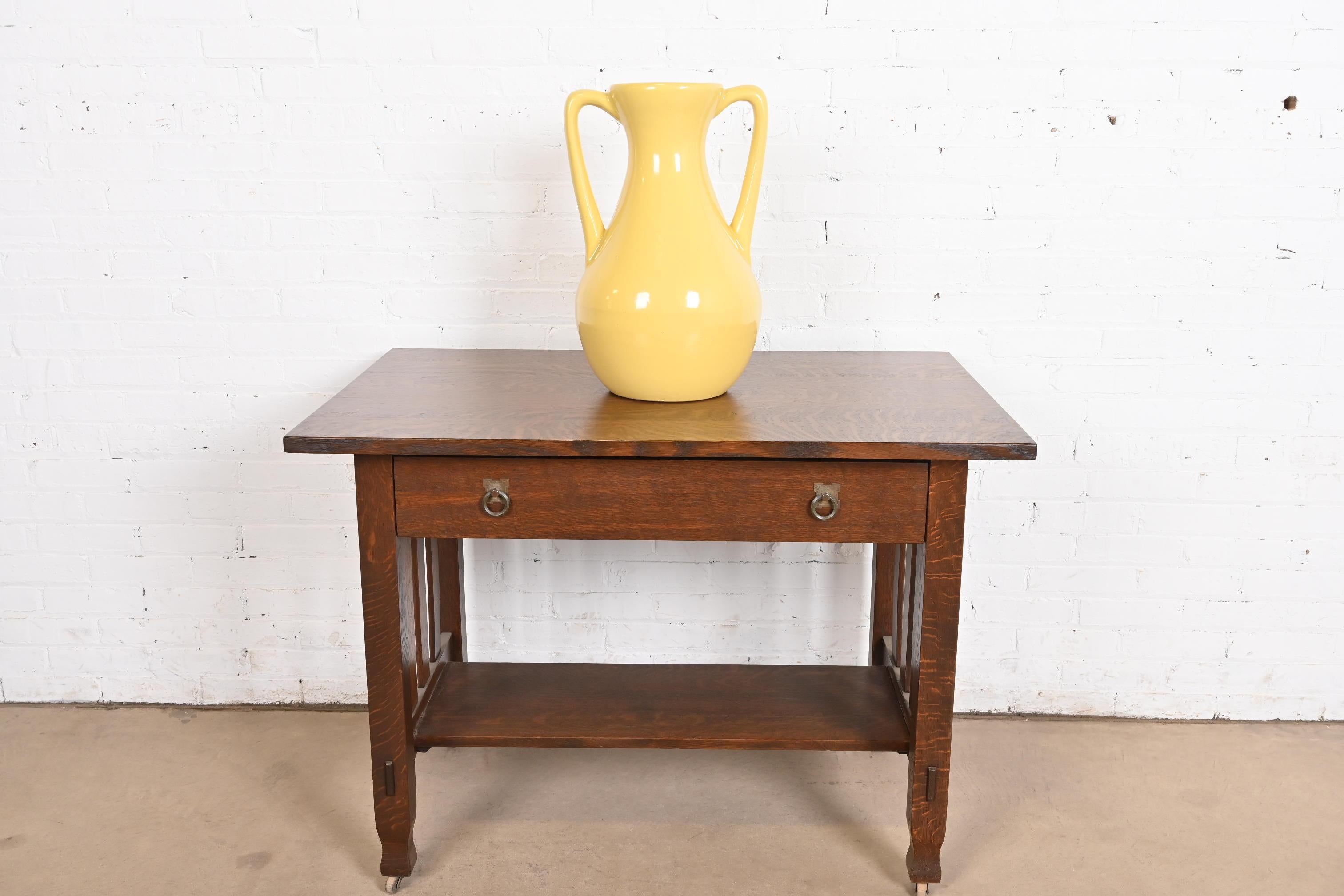 Grande cruche d'art Arts & Crafts à poignée émaillée jaune Roseville Pottery en vente 4
