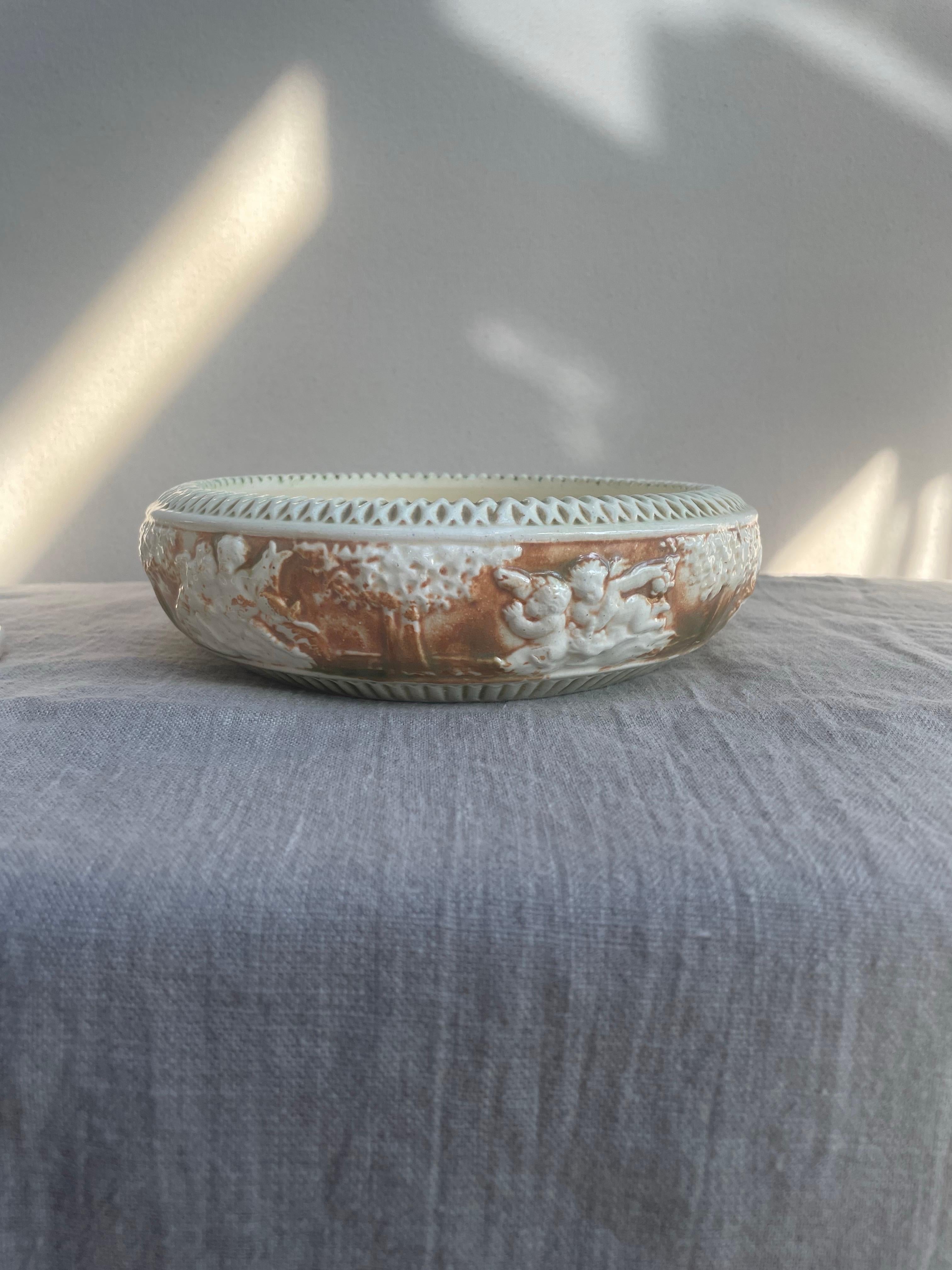Roseville Pottery Bol à fleurs et grenouille Donatella, 1918 Bon état - En vente à Northport, MI