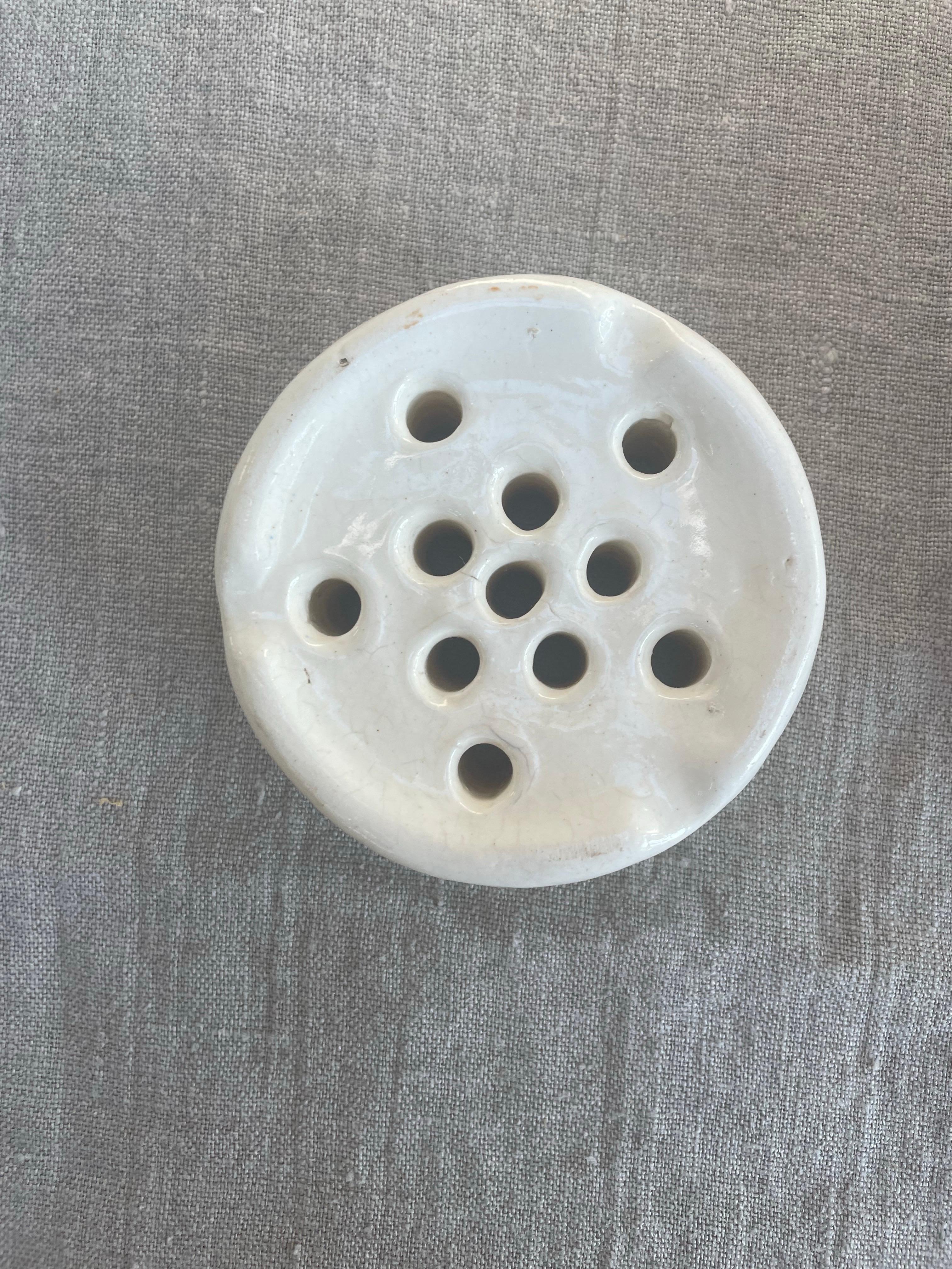 Début du 20ème siècle Roseville Pottery Bol à fleurs et grenouille Donatella, 1918 en vente