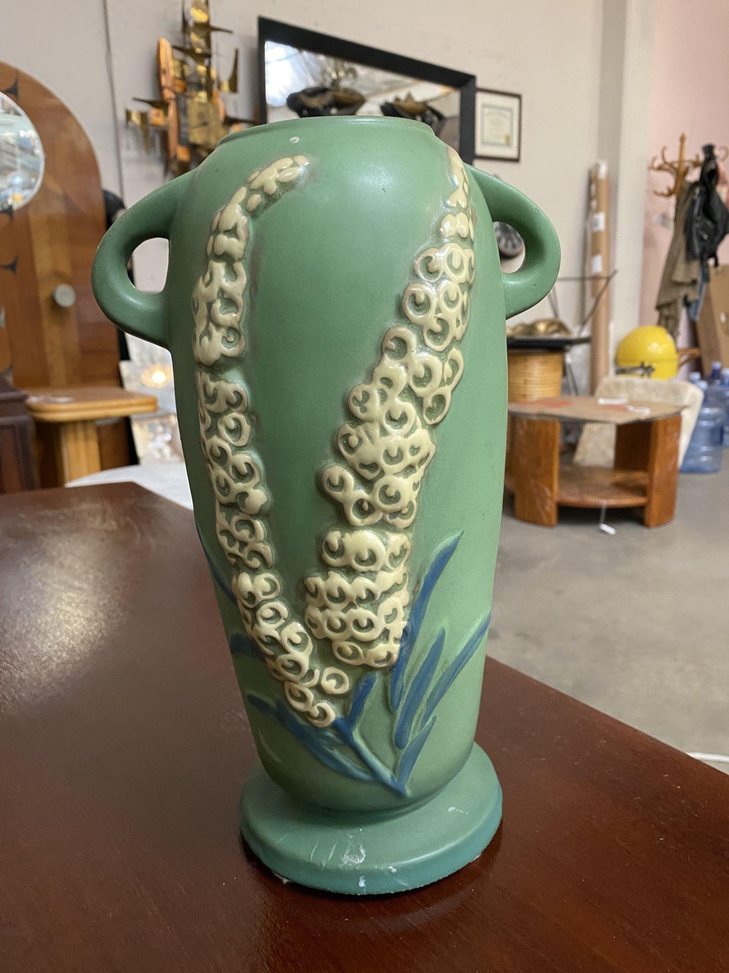 Roseville Pottery Foxglove Vase, Green Shape 52-12 Circa 1942 In Excellent Condition In Van Nuys, CA