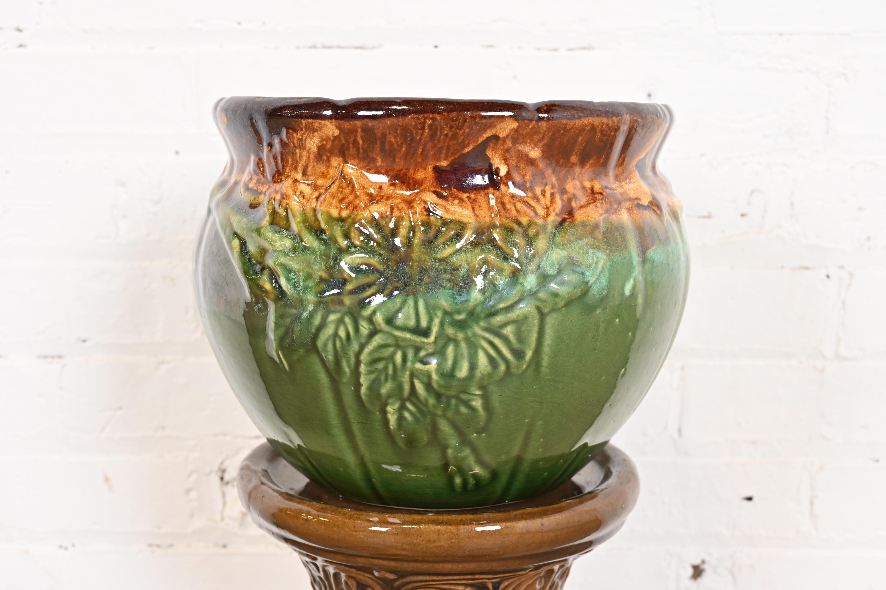 Roseville Pottery Jardinera de cerámica esmaltada con pedestal, Circa 1940s en venta 1