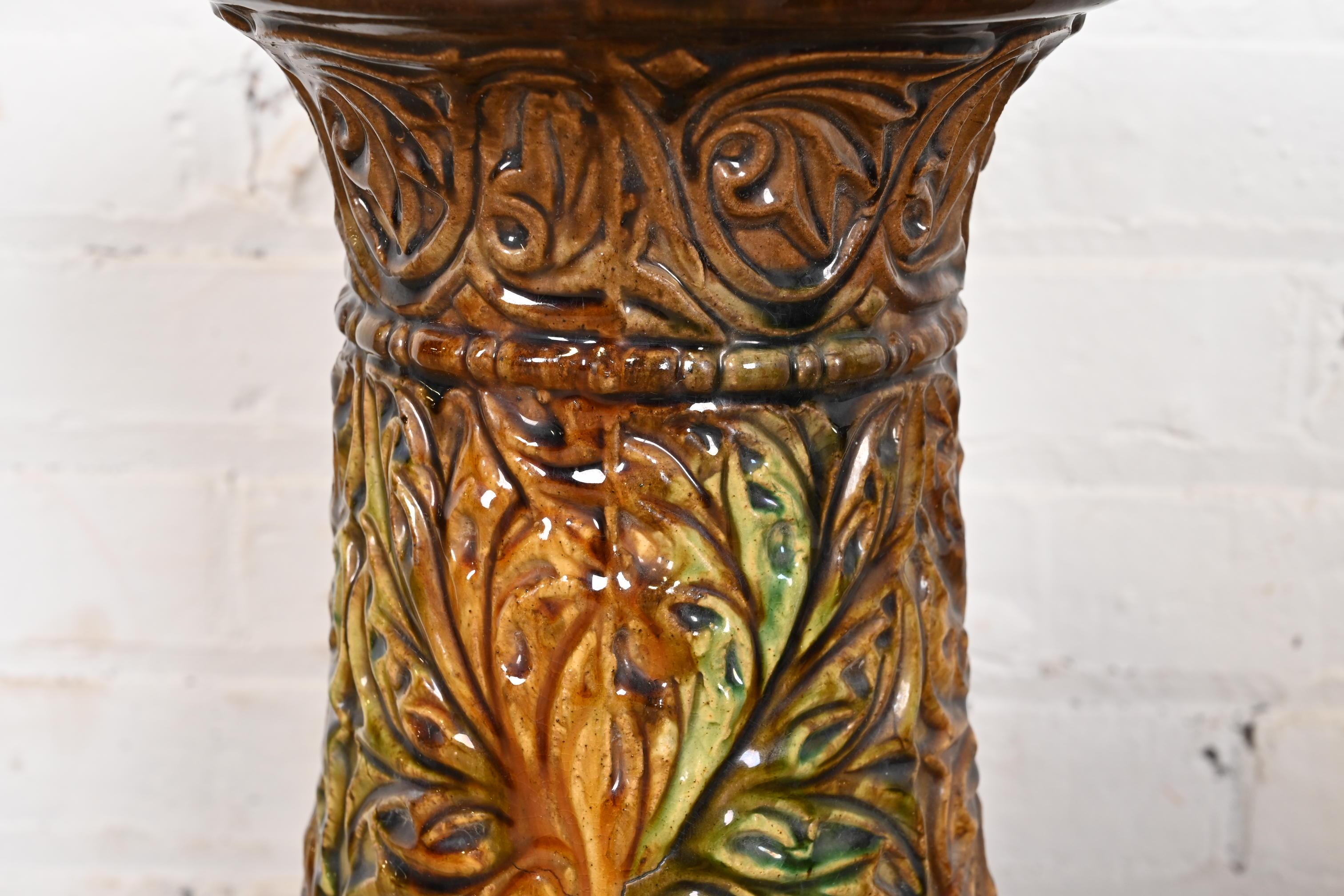 Roseville Pottery Jardinera de cerámica esmaltada con pedestal, Circa 1940s en venta 2