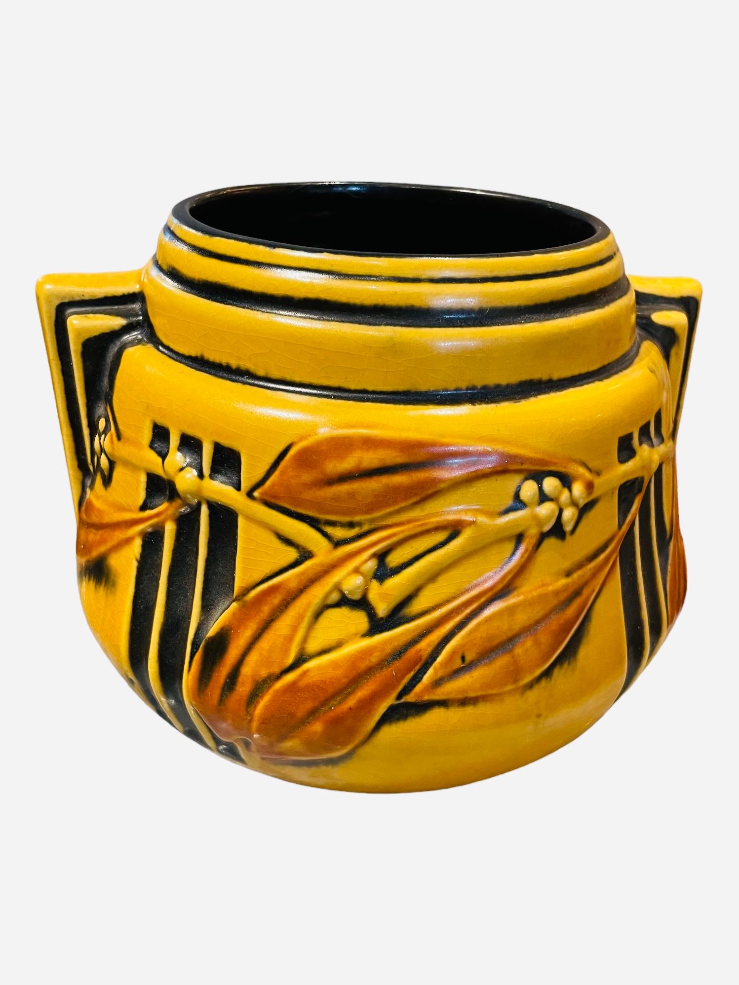 roseville pottery vase patterns
