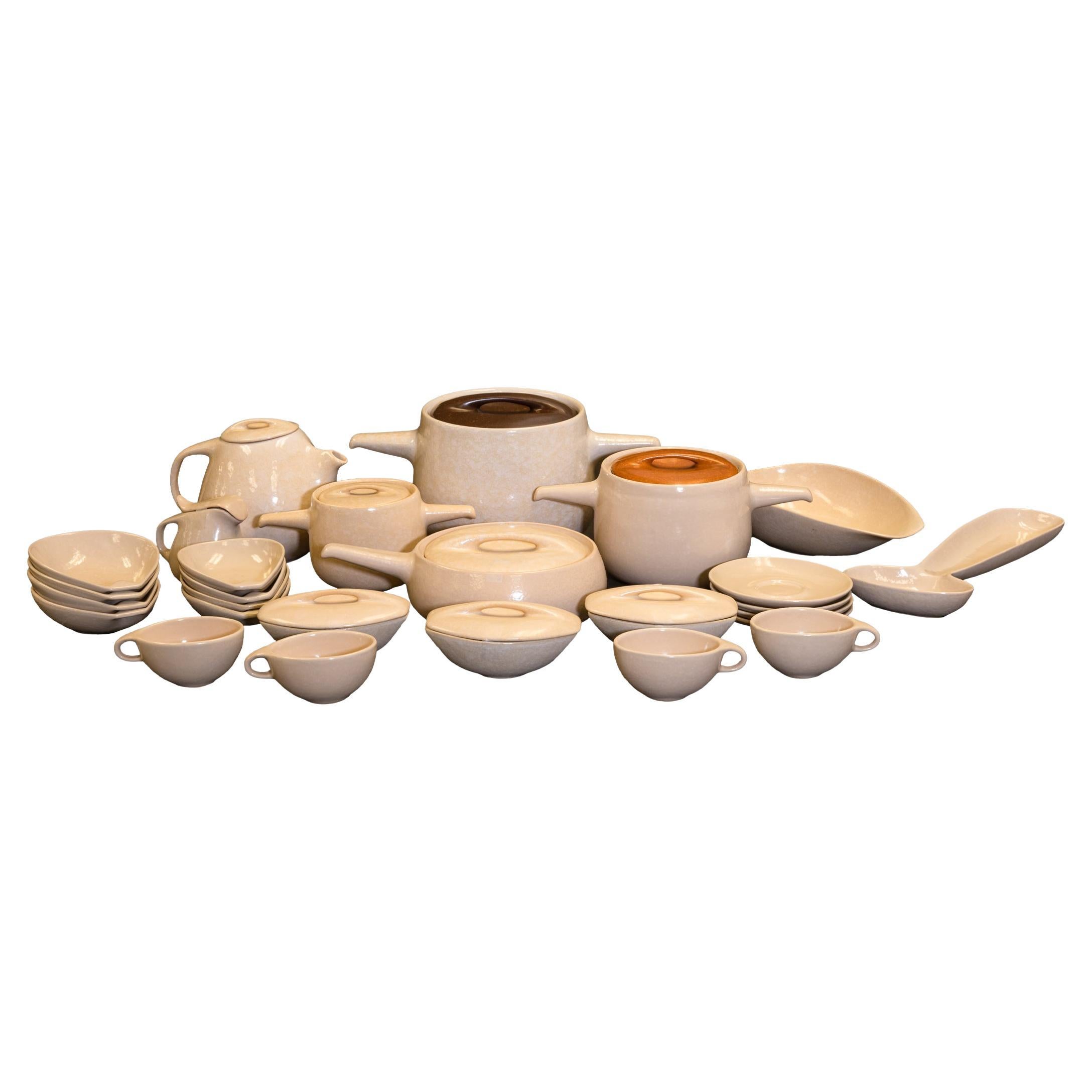 Roseville Raymor Collection by Ben Seibel Beige/Creme 28 Pc Dining Set For  Sale at 1stDibs