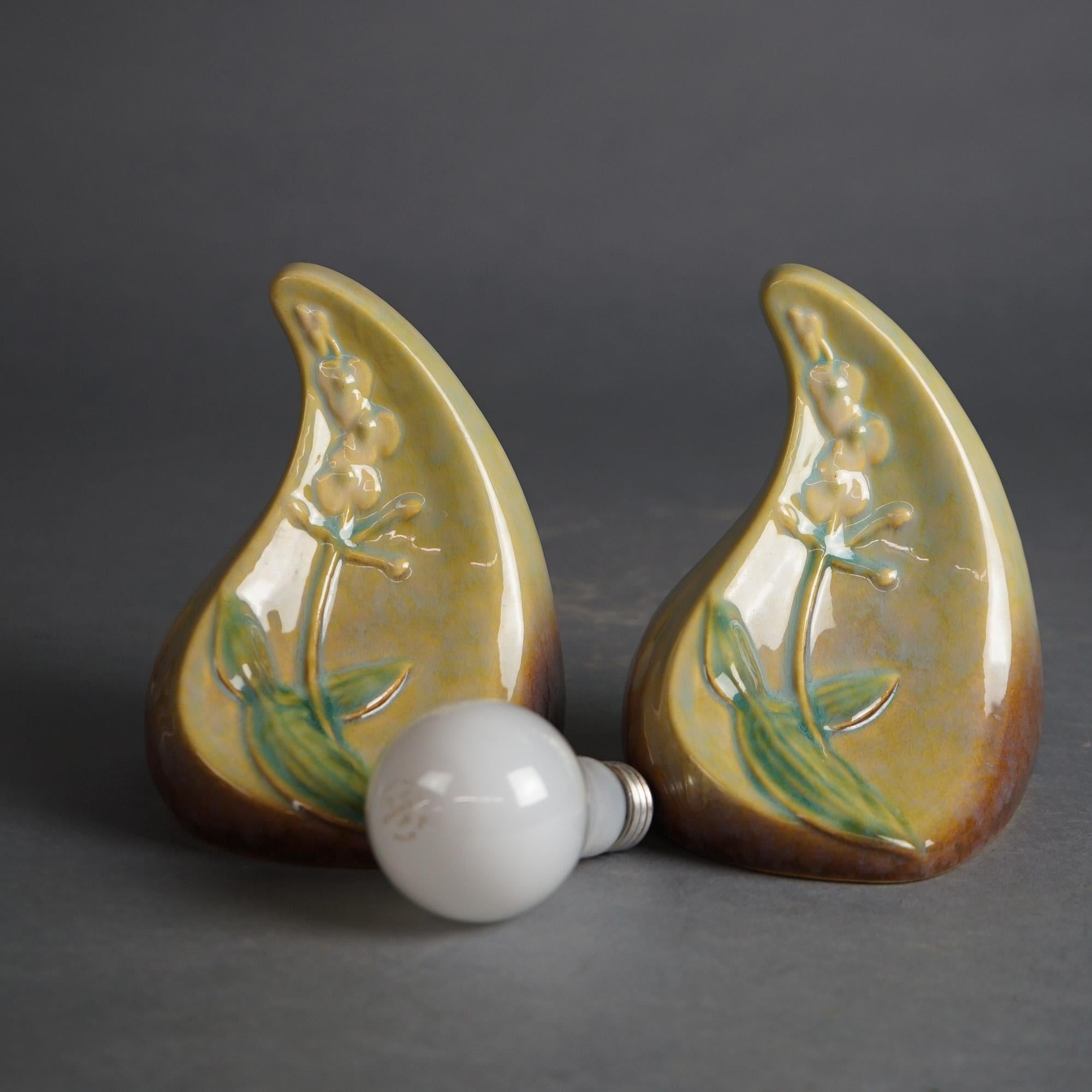 Roseville Wincraft Art Pottery Bookends, Floral, C1948 In Good Condition In Big Flats, NY