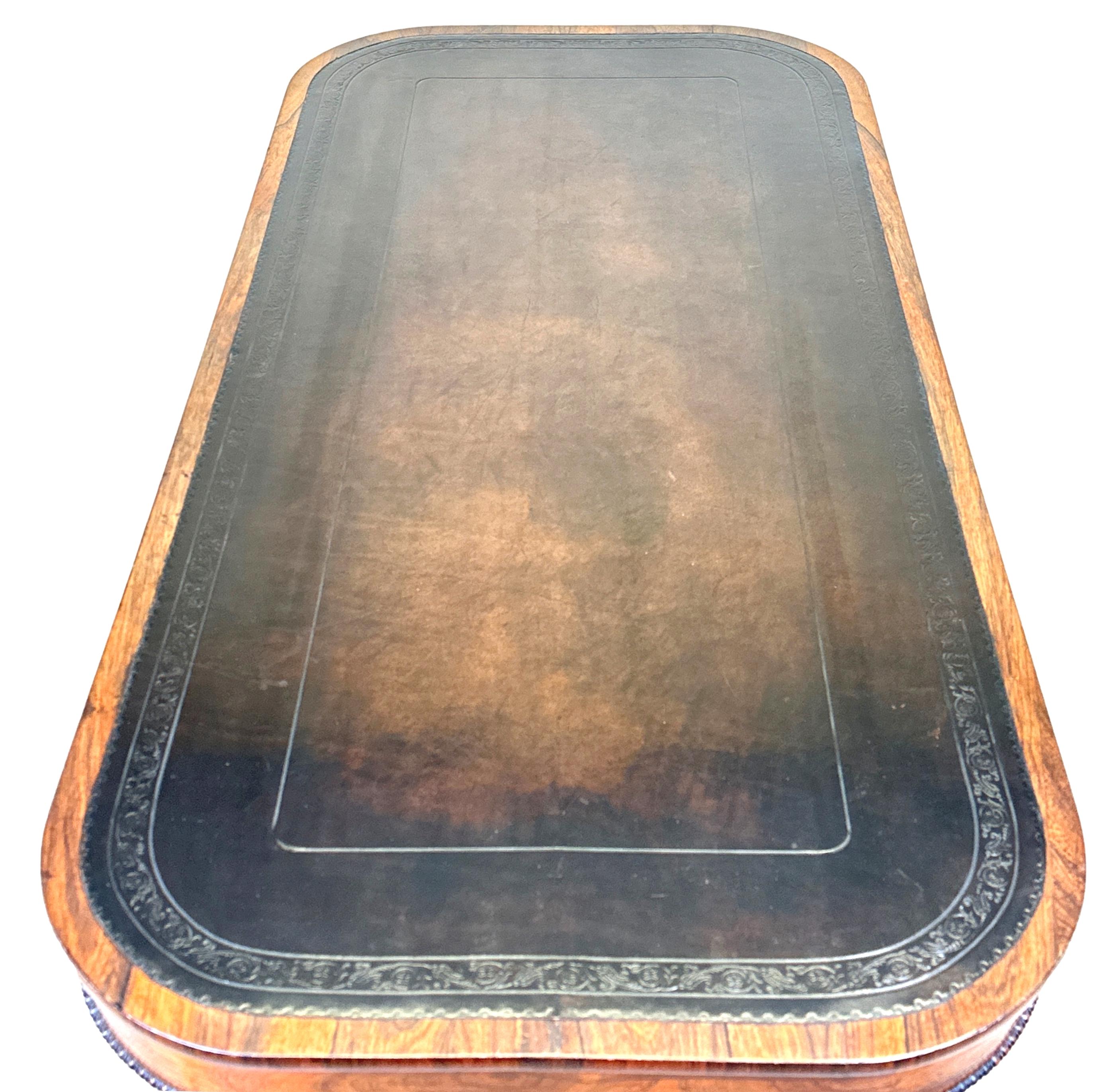 Table d'écriture en bois de rose du 19ème siècle Bon état - En vente à Bedfordshire, GB