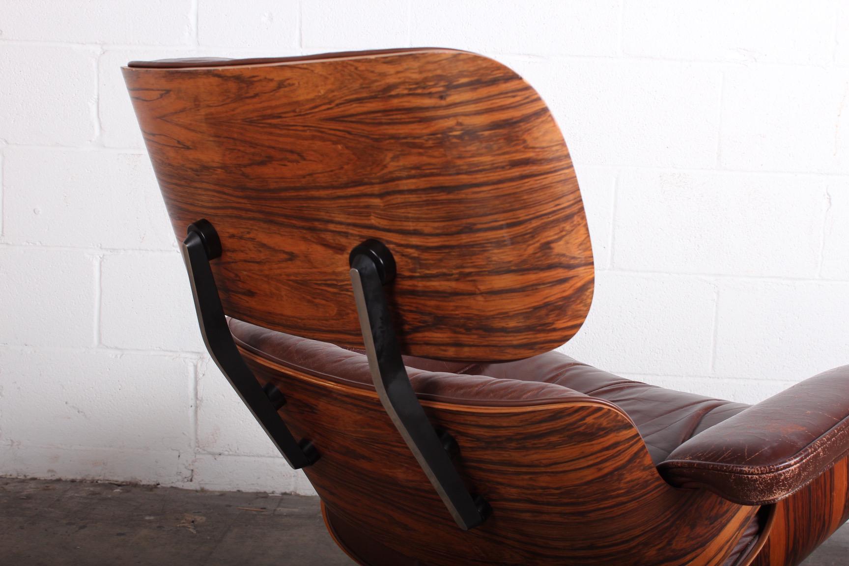 Rosewood 670 Lounge Chair by Charles Eames for Herman Miller In Good Condition In Dallas, TX