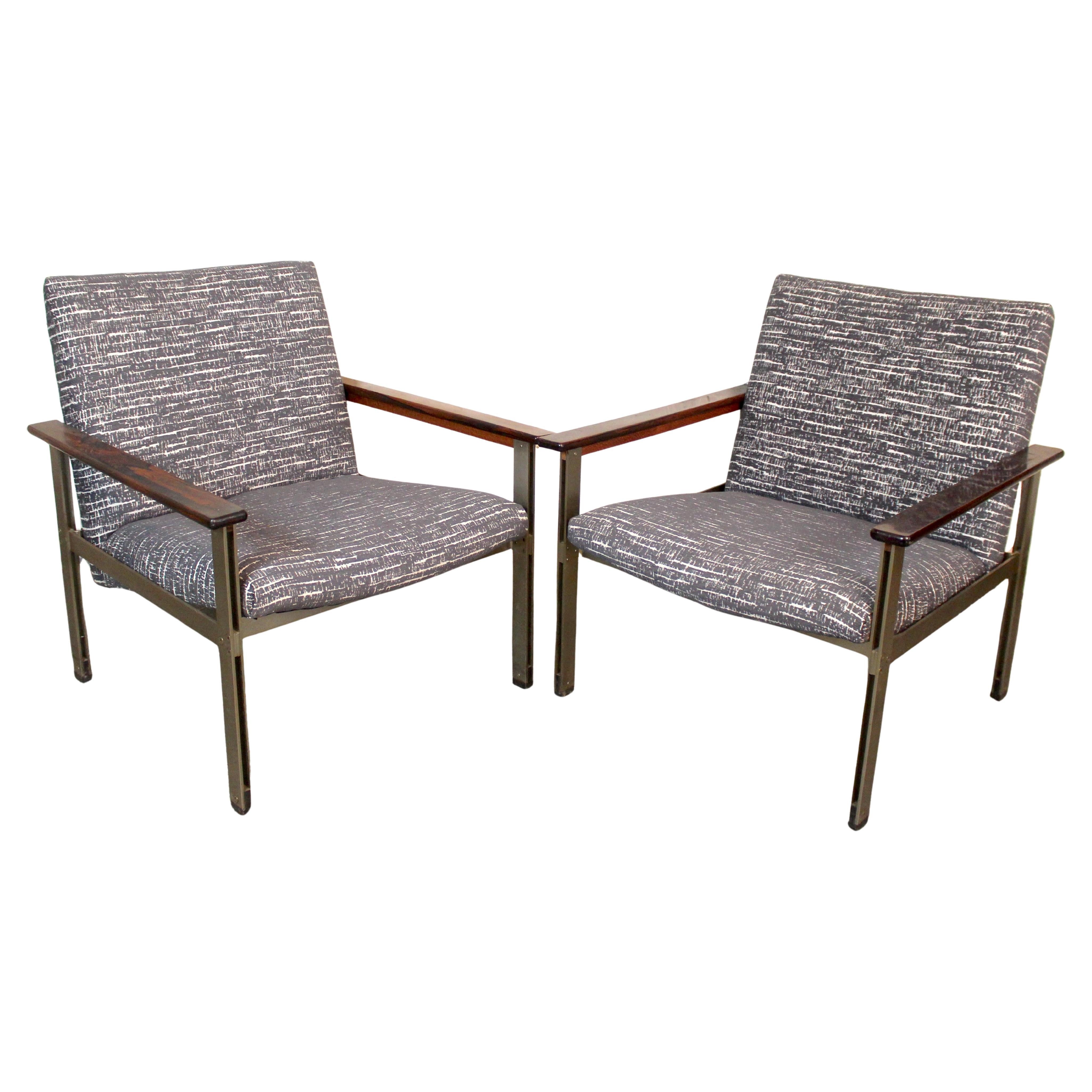 Poltrone in palissandro e alluminio in vendita