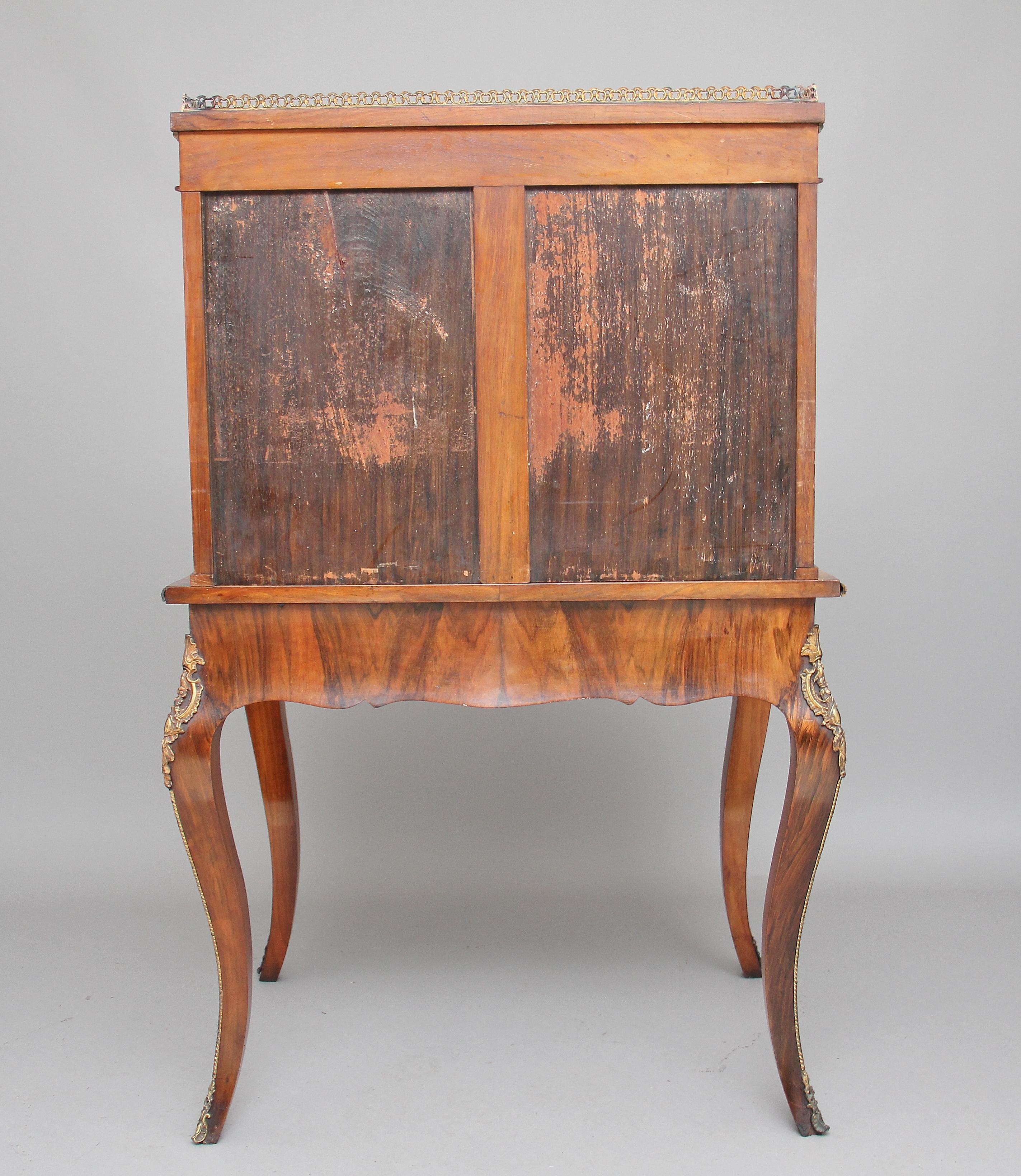 Rosewood and Amboyna Bonheur Du jour, 19th Century In Excellent Condition In Martlesham, GB