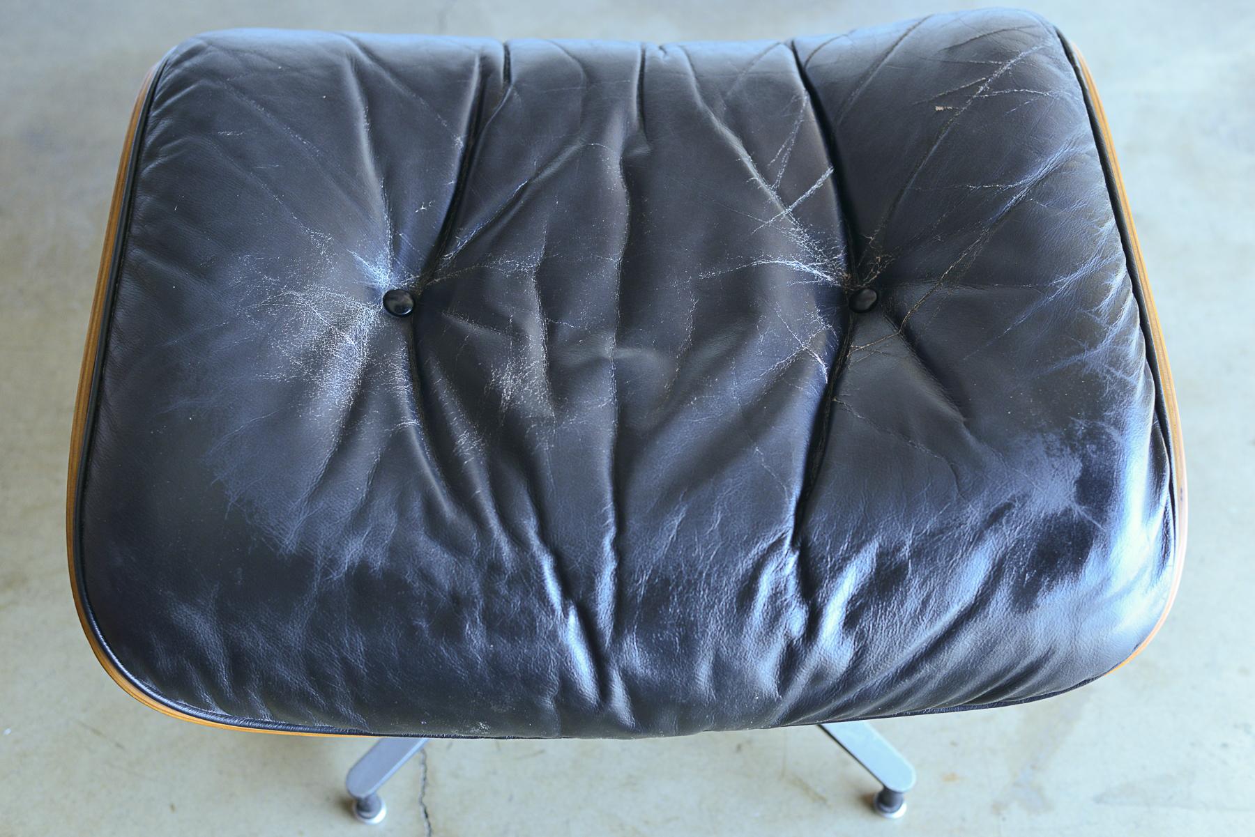 Rosewood and Black Leather Eames 671 Ottoman, ca. 1970 In Good Condition In Costa Mesa, CA
