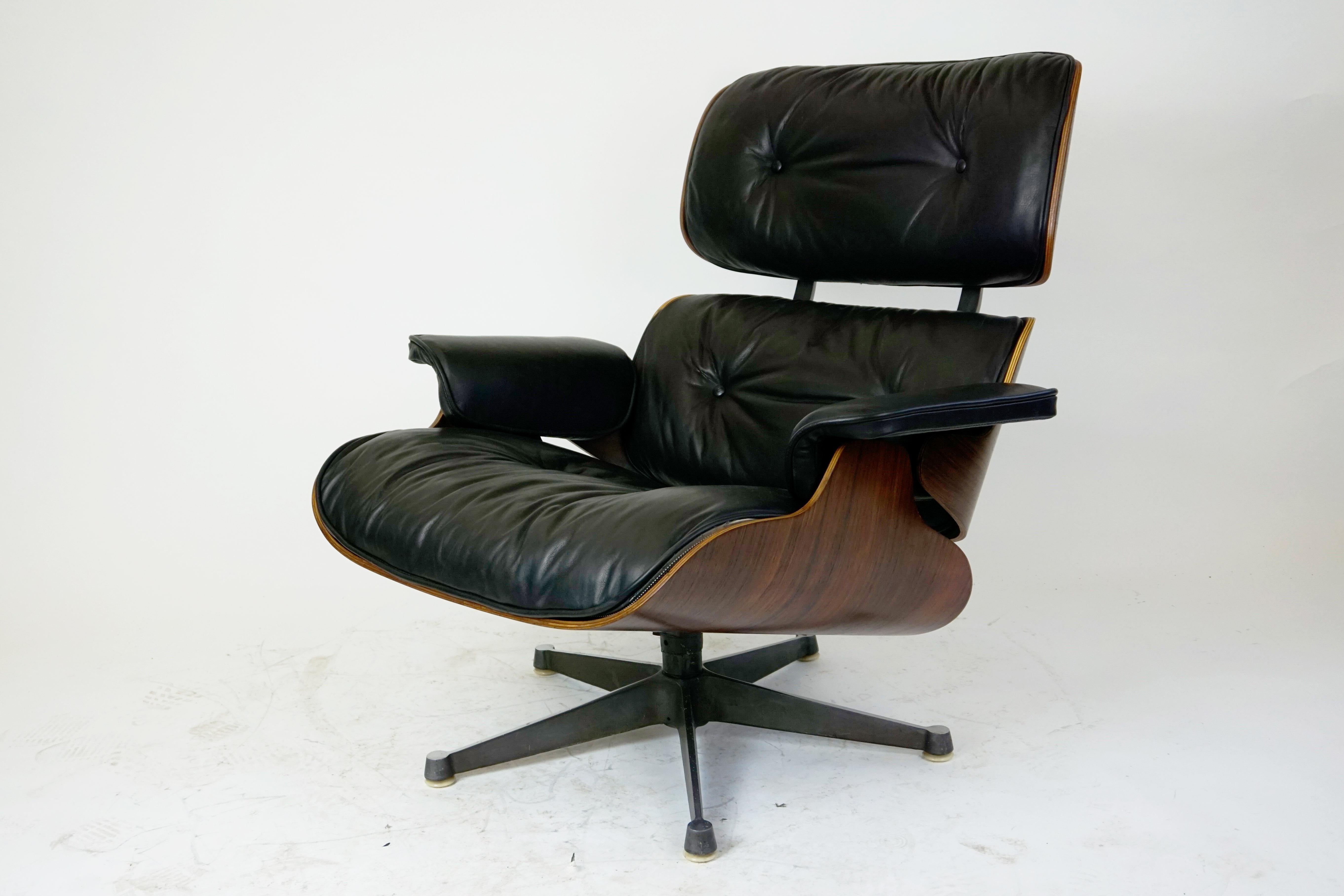 Mid-Century Modern Rosewood and Black Leather Eames Lounge Chair by ICF for Herman Miller