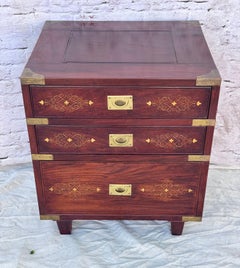 Palisander und Messing Intarsien Campaigner Chest Bed Side Table