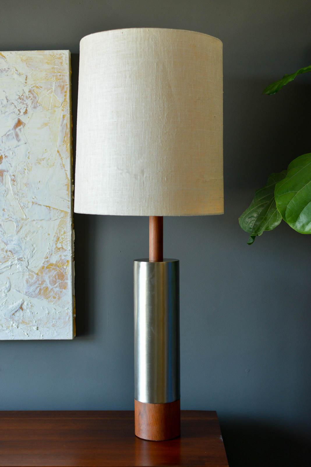 Rosewood and brushed aluminium cylinder table lamp by Laurel, circa 1970.  Original wiring, excellent original condition.

Can be seen in our Modern Vault Showroom at 361 Old Newport Blvd, Newport Beach, CA.

Measures: 35