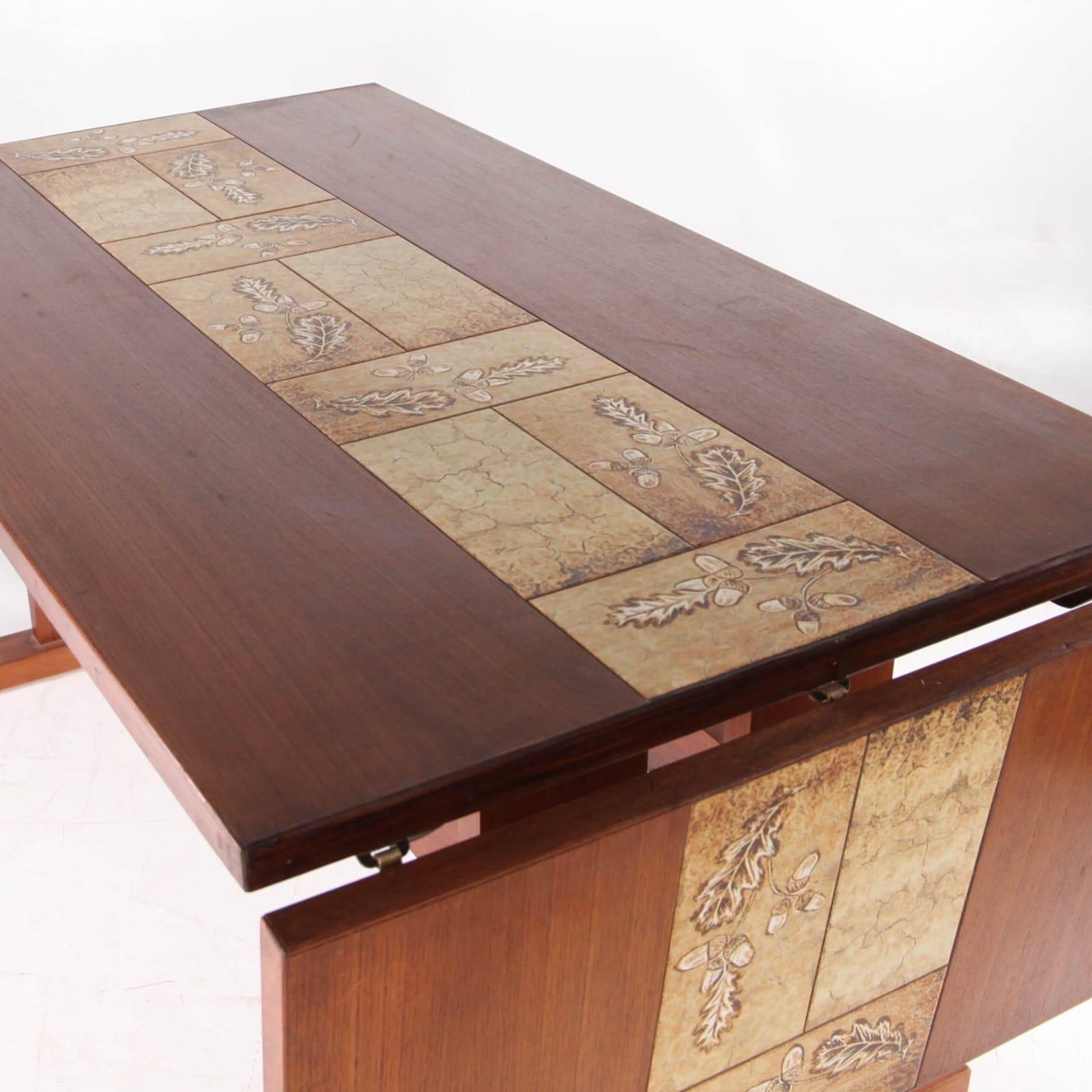 Bois de rose Table de salle à manger à rallonge en palissandre et céramique en vente