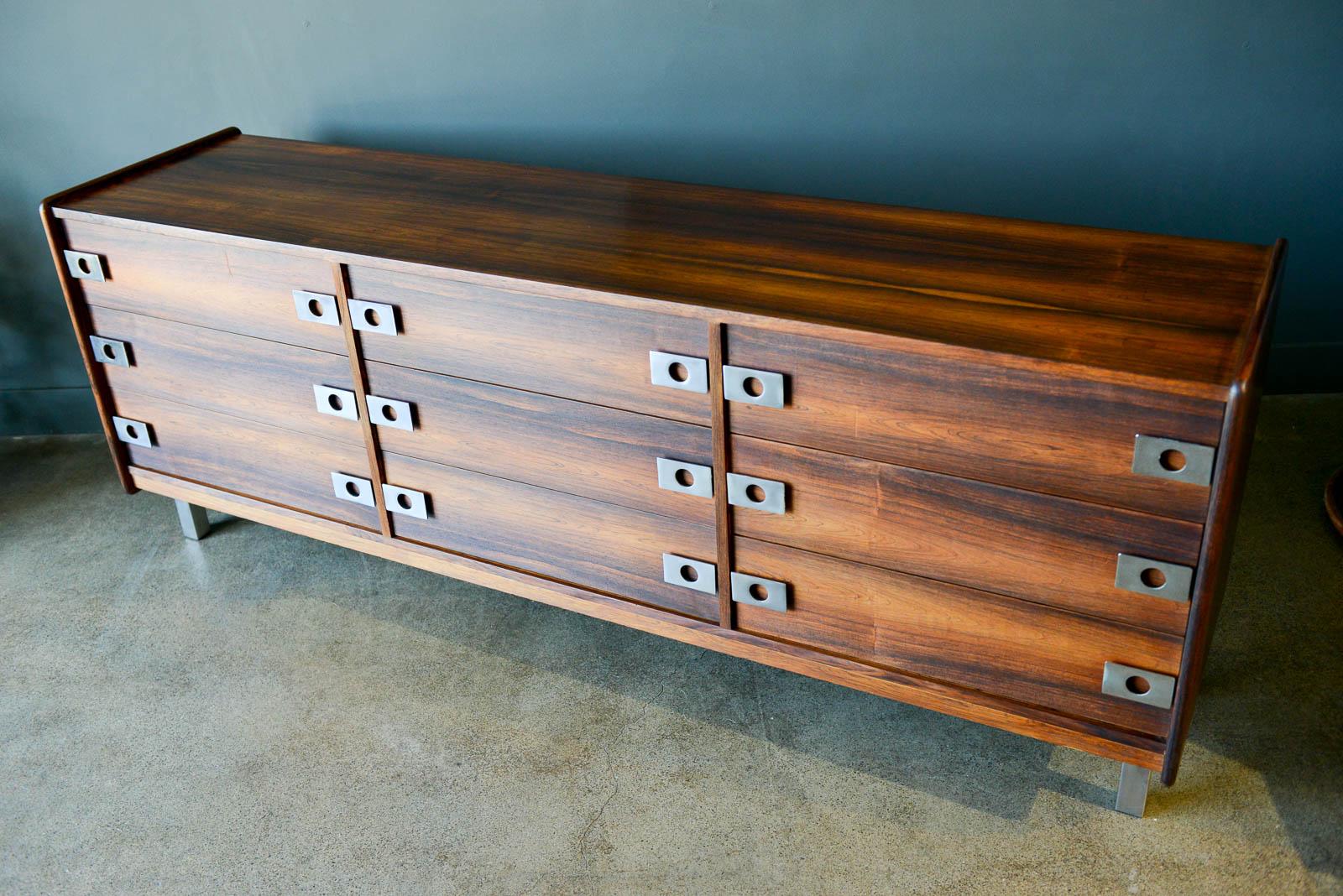 Rosewood and Chrome 9-Drawer Dresser by Leif Jacobsen, circa 1970 1