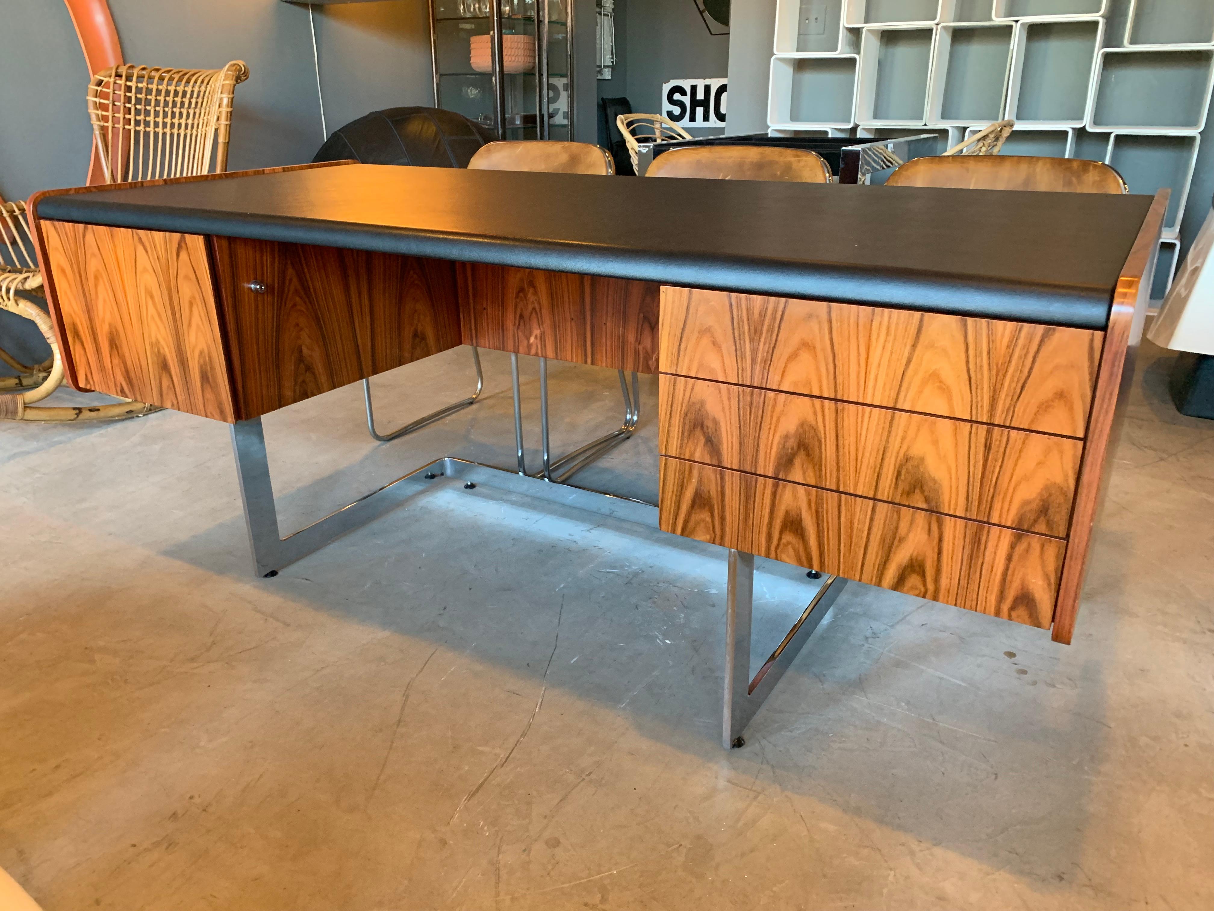Rosewood and Chrome Desk by Ste. Marie & Laurent im Zustand „Hervorragend“ in Los Angeles, CA