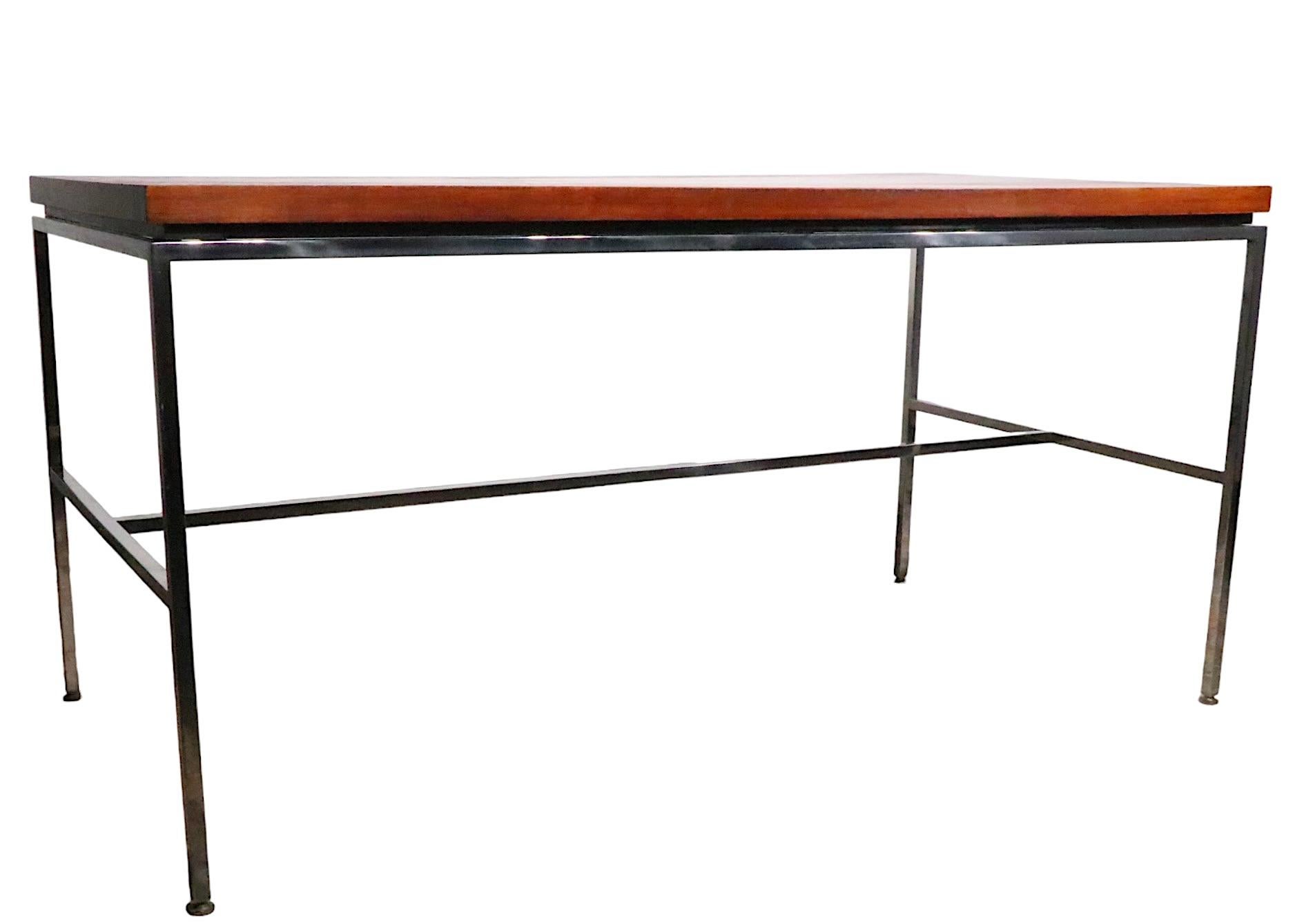  Table de bureau à index Drexel en bois de rose et chrome des années 1970 en vente 4