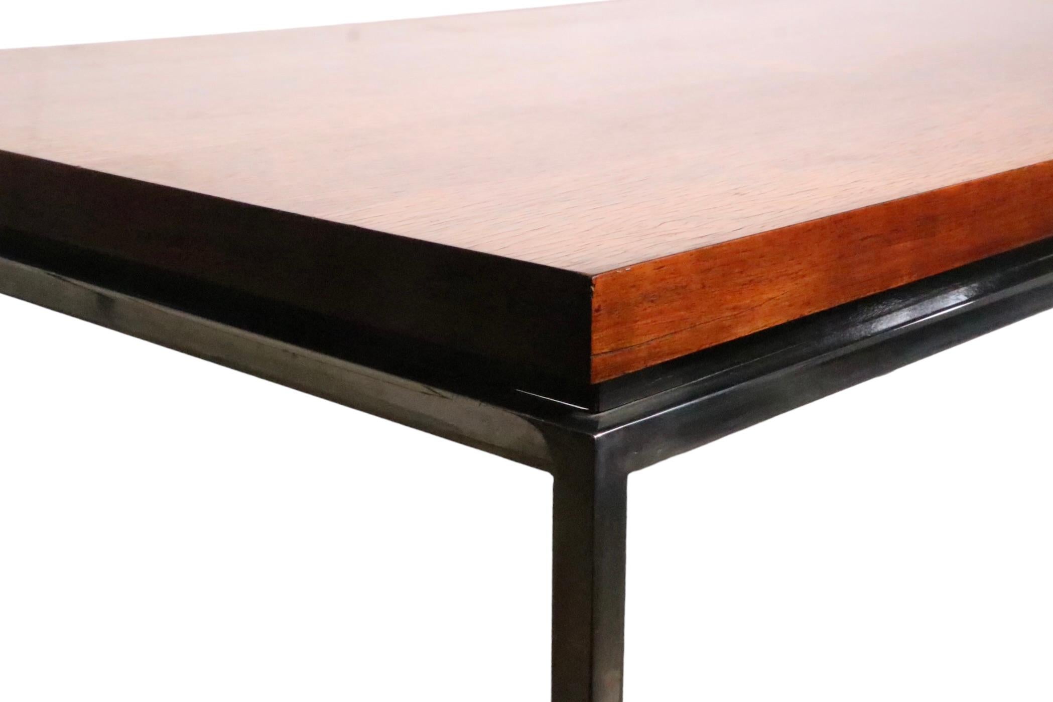  Table de bureau à index Drexel en bois de rose et chrome des années 1970 en vente 6