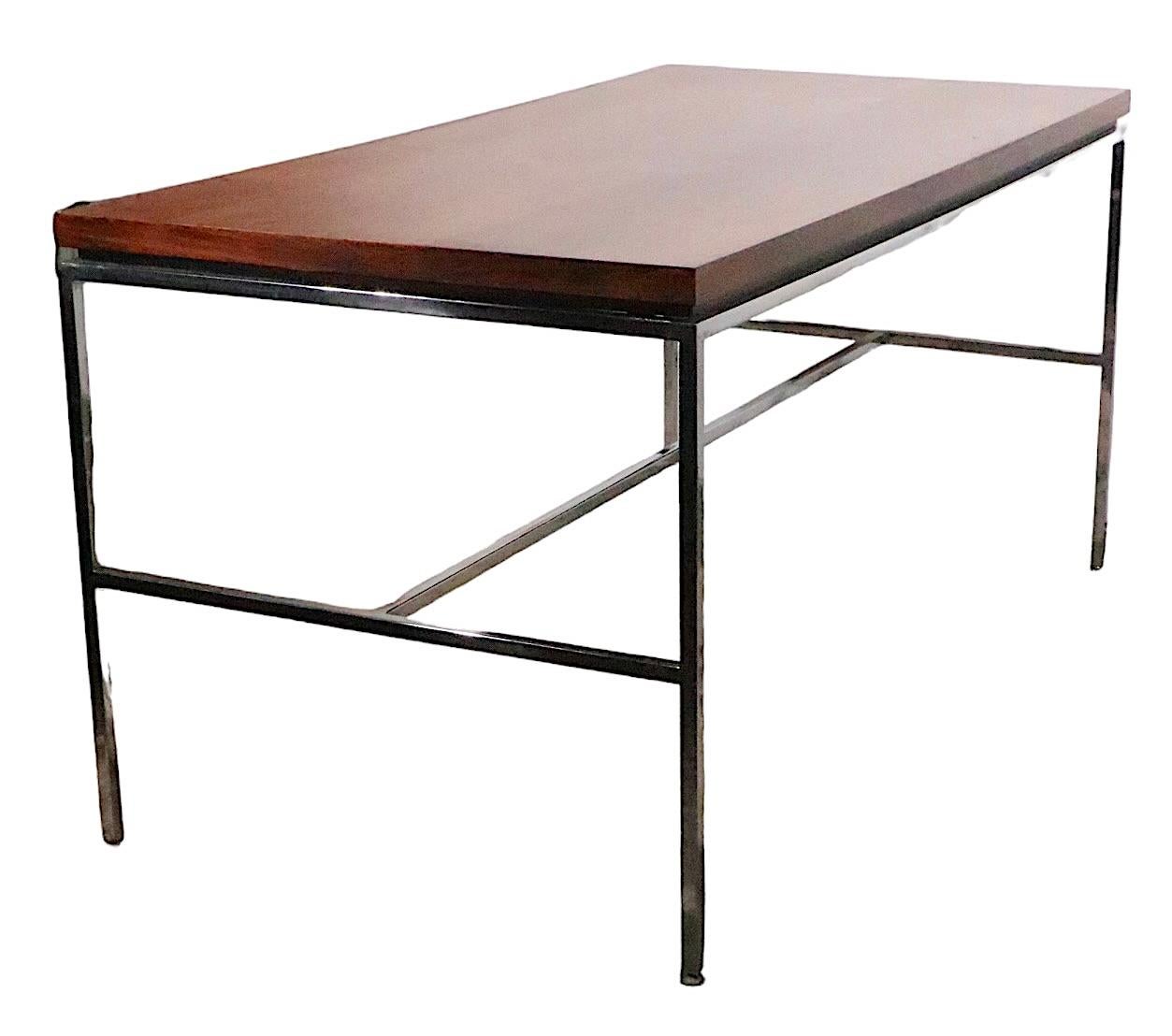Mid-Century Modern  Table de bureau à index Drexel en bois de rose et chrome des années 1970 en vente