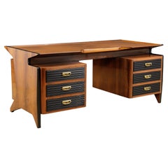 Bureau moderniste italien en bois de rose et bois d'ébène attribué à Osvaldo Borsani, années 1950
