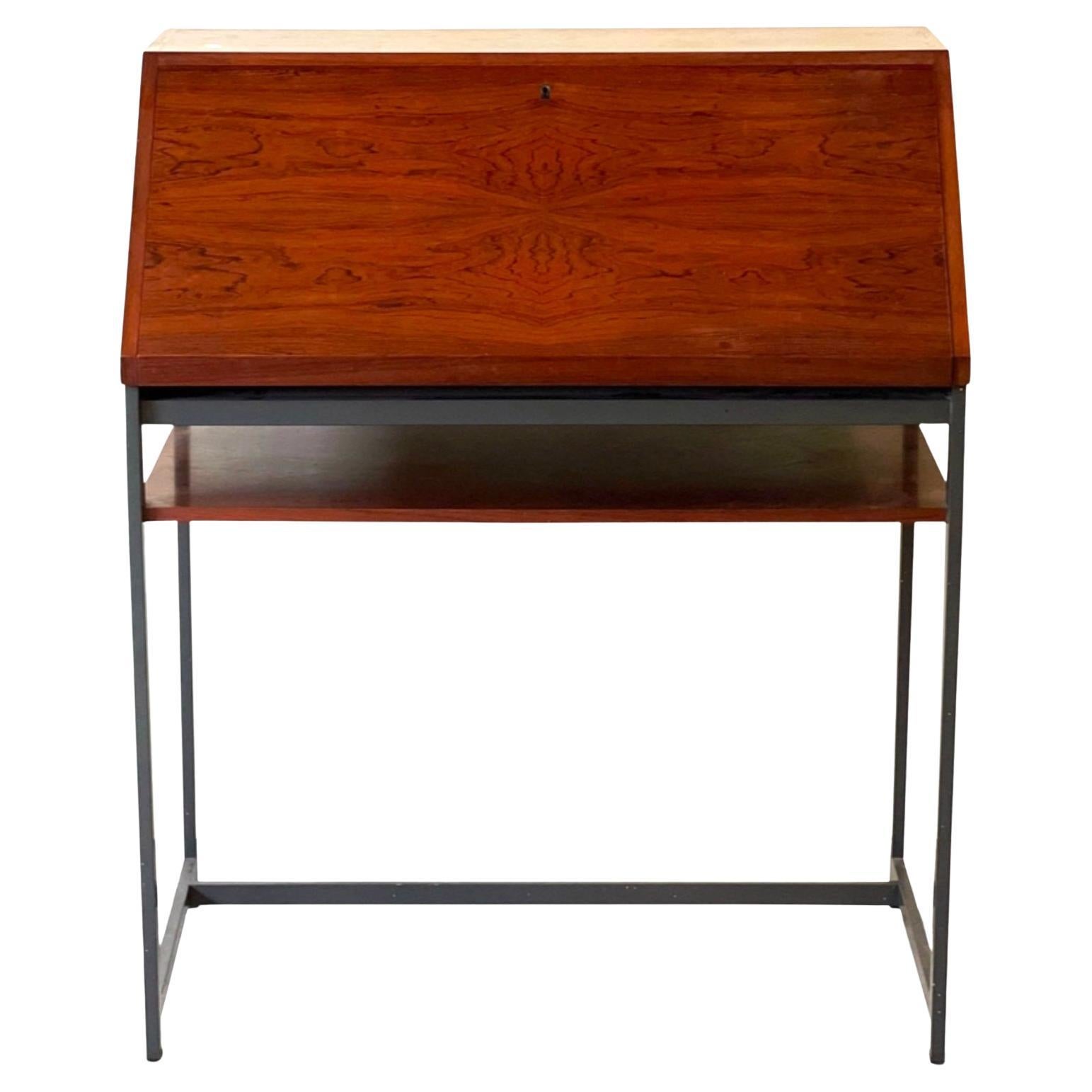 Palisander und Eisen Fall Front Sekretär oder Schreibtisch im Angebot