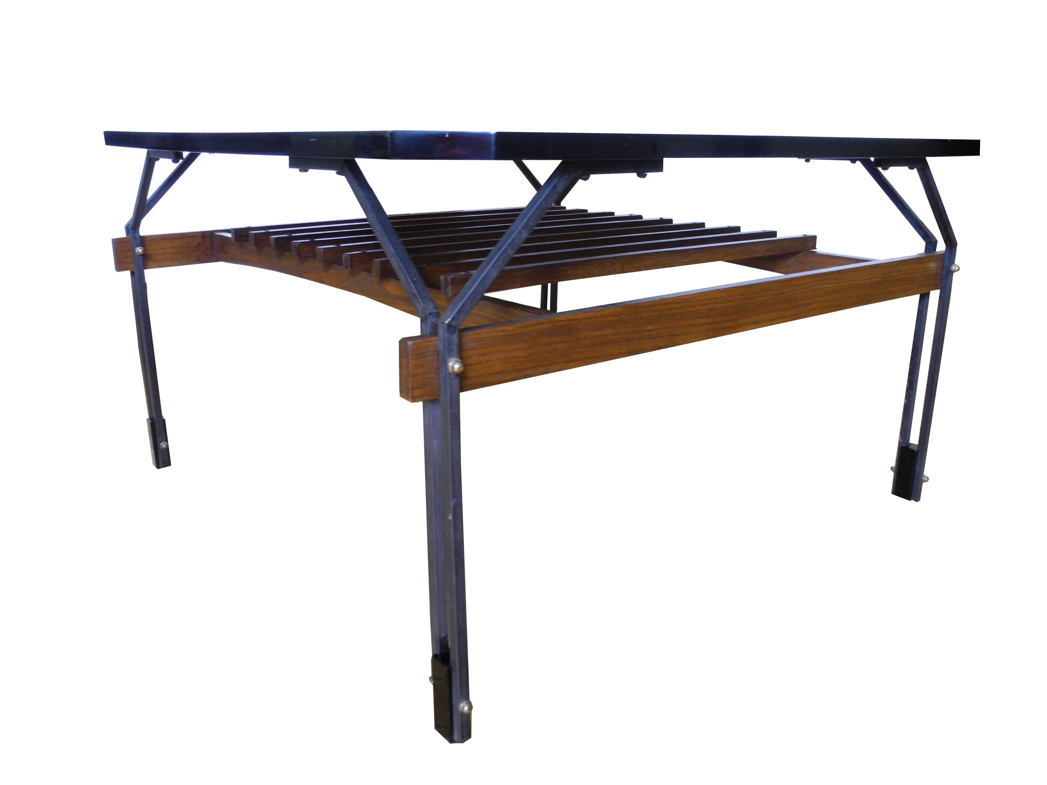 Modern Rosewood and Lacquer Two-Tier Coffee Table by Jianfranco Frattini, Italy For Sale