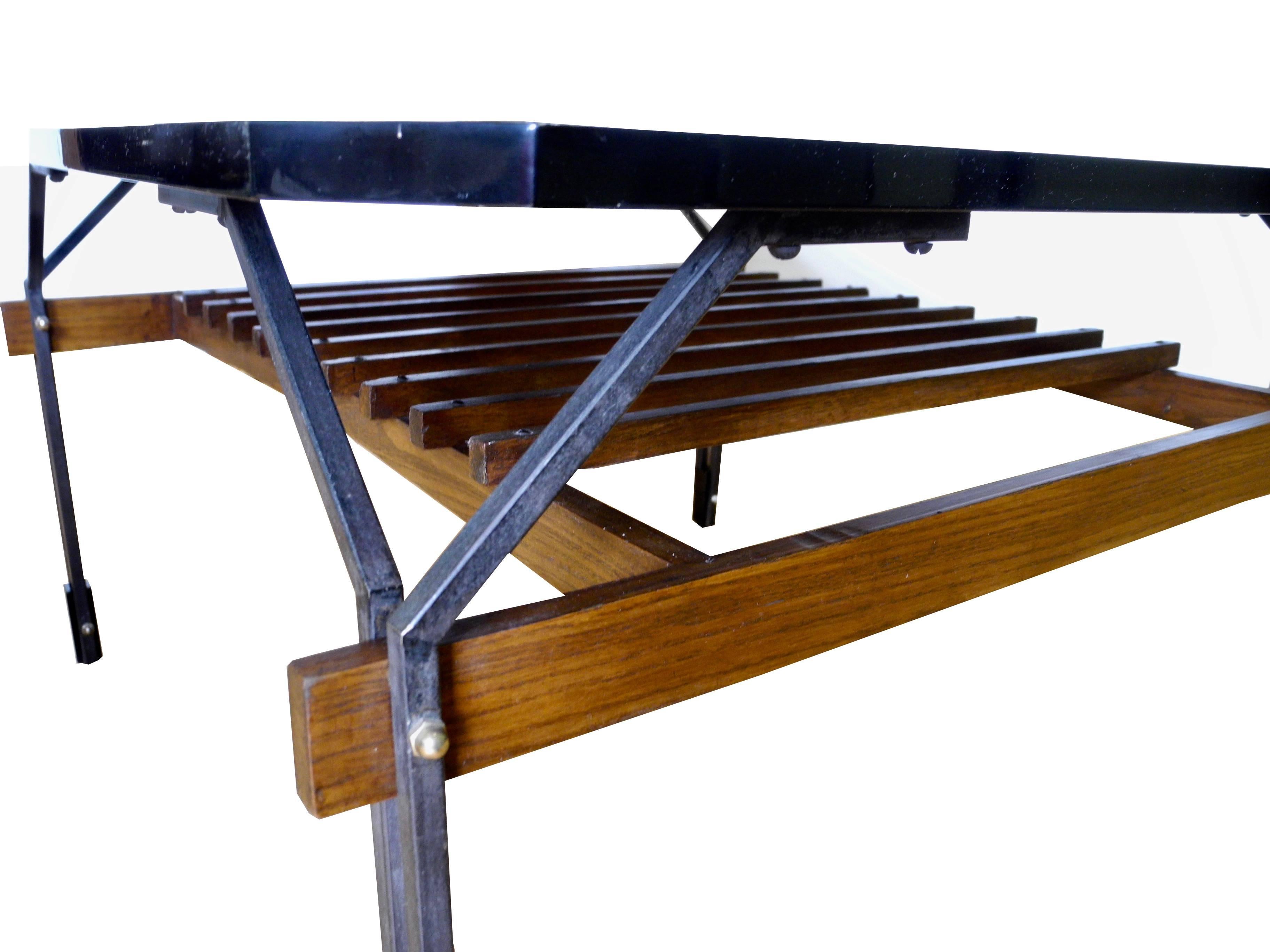 20th Century Rosewood and Lacquer Two-Tier Coffee Table by Jianfranco Frattini, Italy For Sale