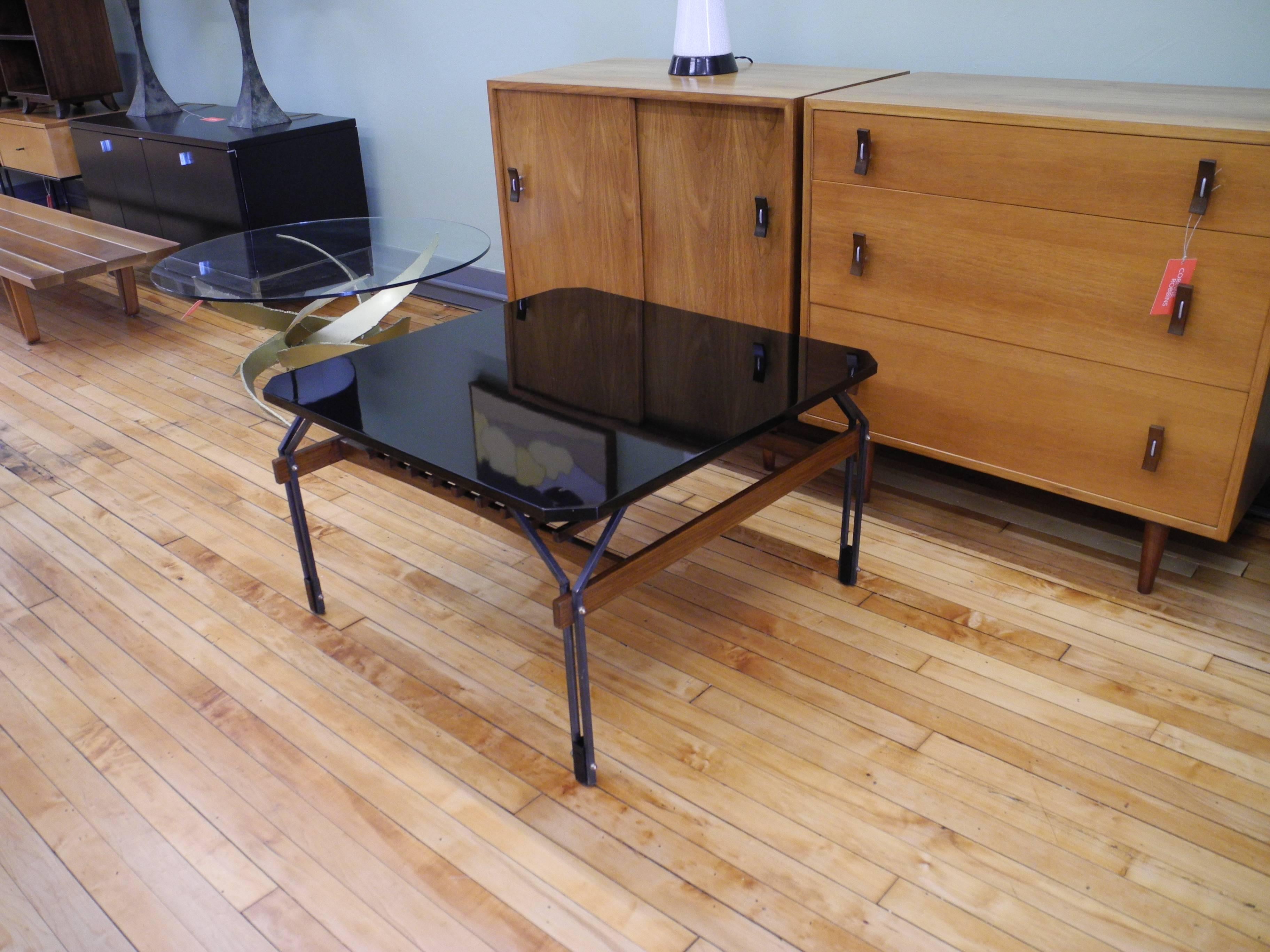 Rosewood and Lacquer Two-Tier Coffee Table by Jianfranco Frattini, Italy For Sale 2