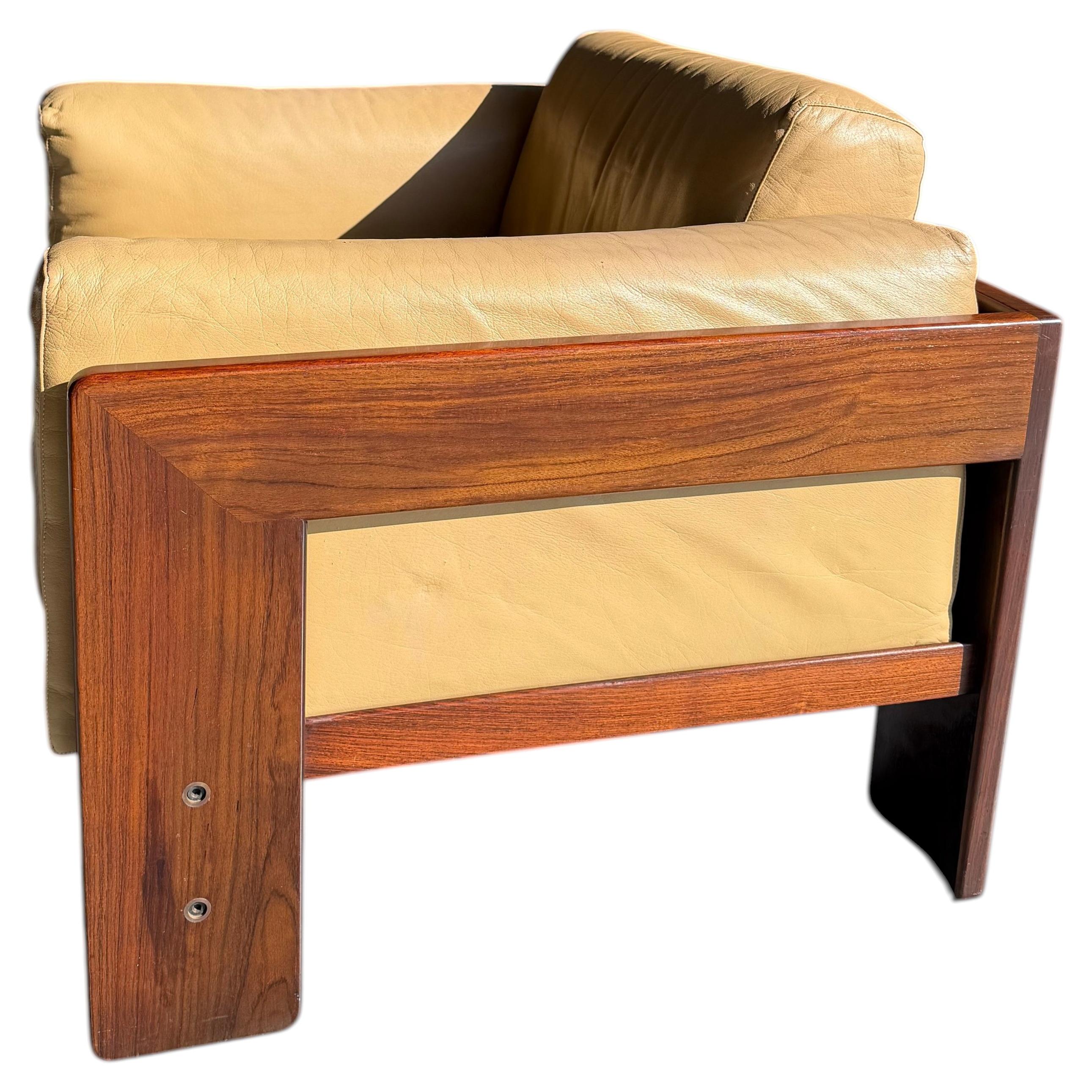 Rosewood and Leather Bastiano Chair by Afra & Tobia Scarpa for Gavina