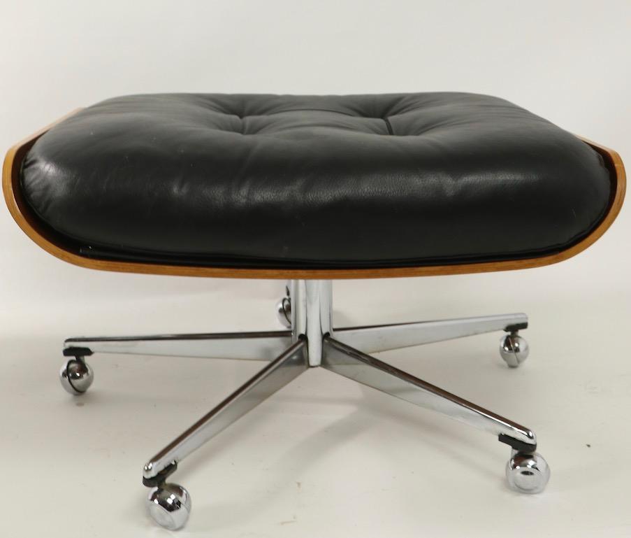 Rosewood and Leather Eames Style Swivel Lounge Chair and Ottoman 1