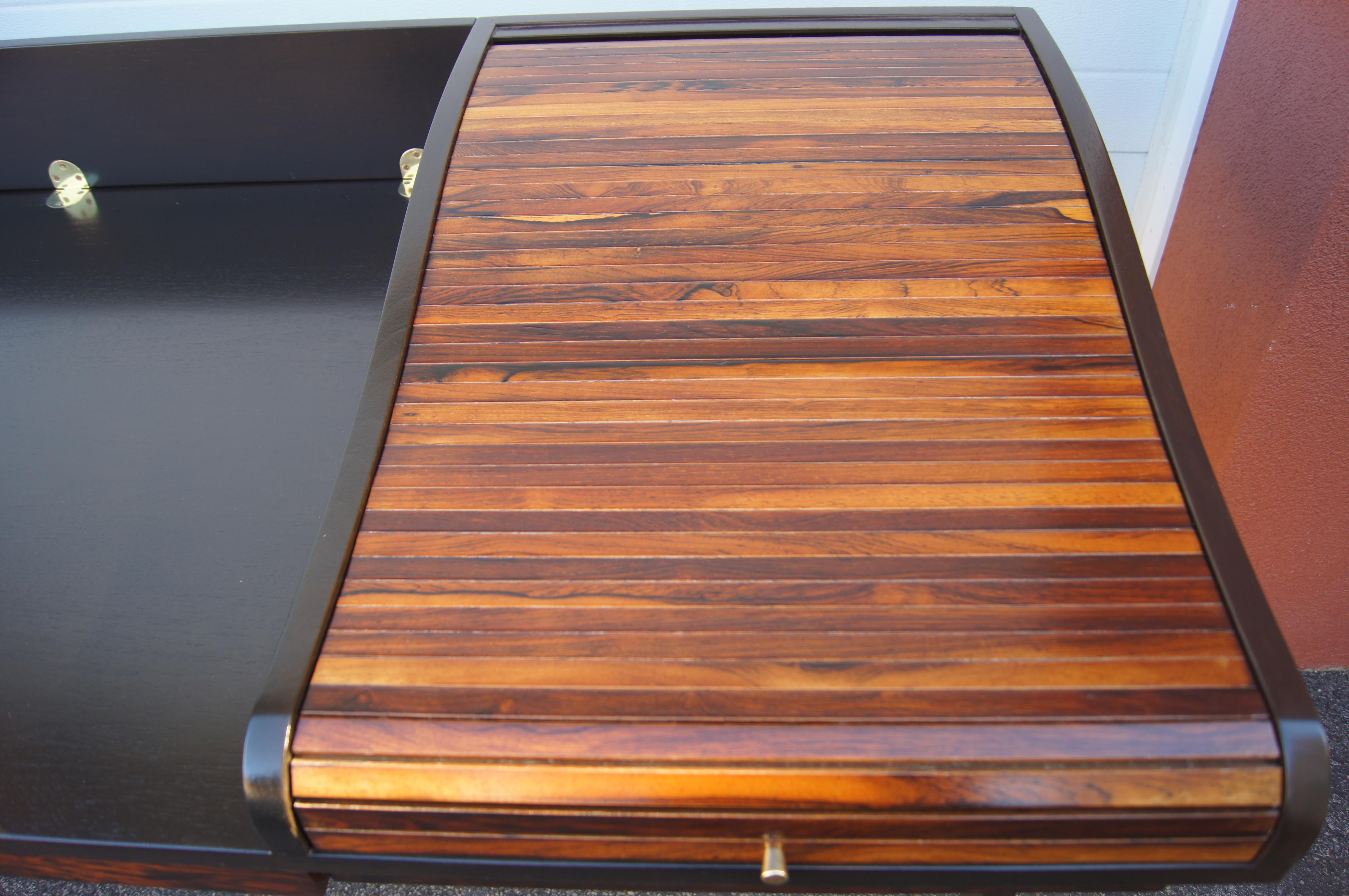 Mid-20th Century Rosewood and Mahogany Roll-Top Desk by Edward Wormley for Dunbar