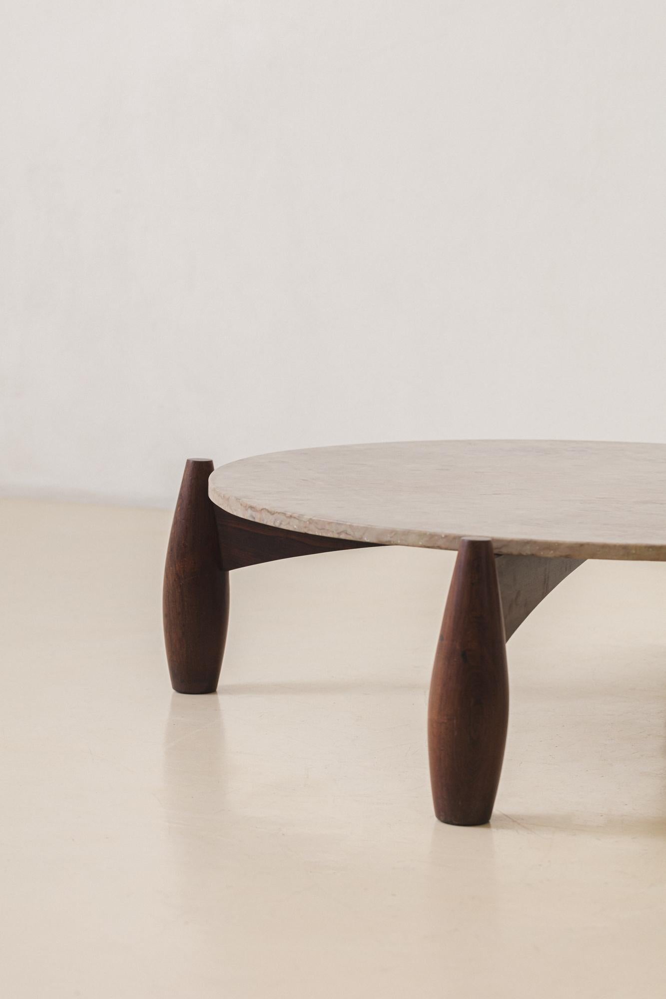 Marbre Table basse en bois de rose et marbre par Unknown designer, Midentury brésilien, 1960s en vente