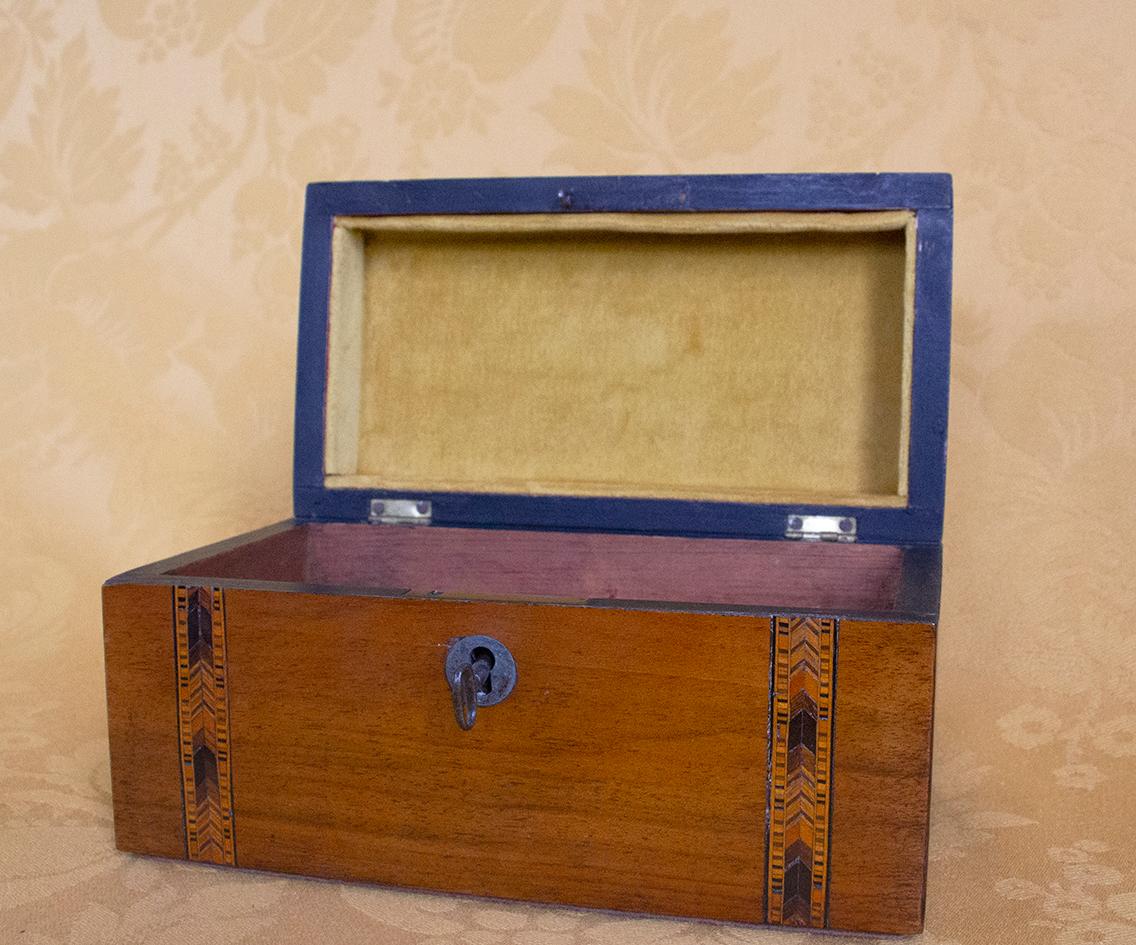 Marquetry Jewelry box in native wood and marquetry - Louis Philippe period For Sale
