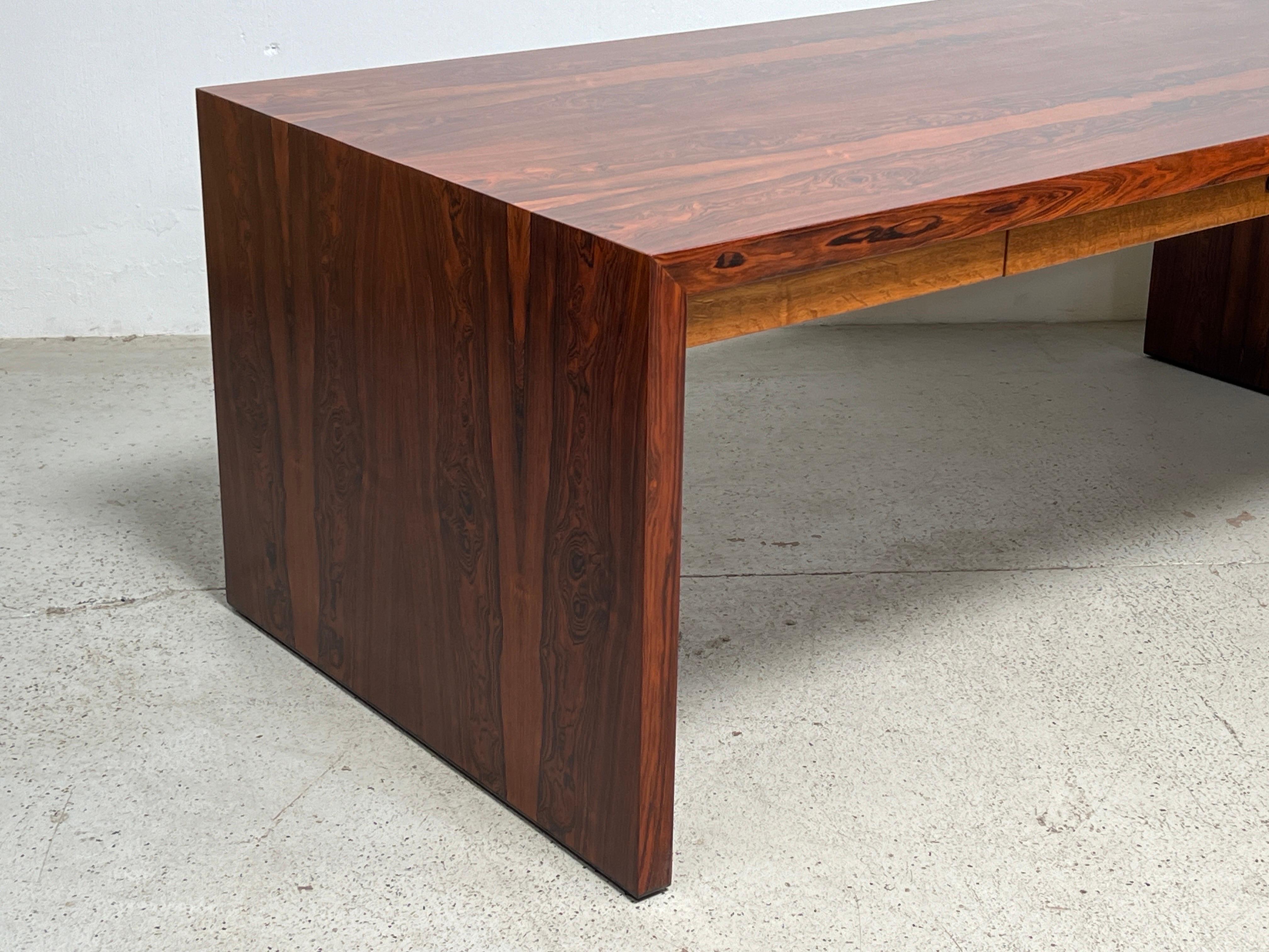 Bureau en bois de rose et chêne d'Edward Wormley pour Dunbar en vente 9