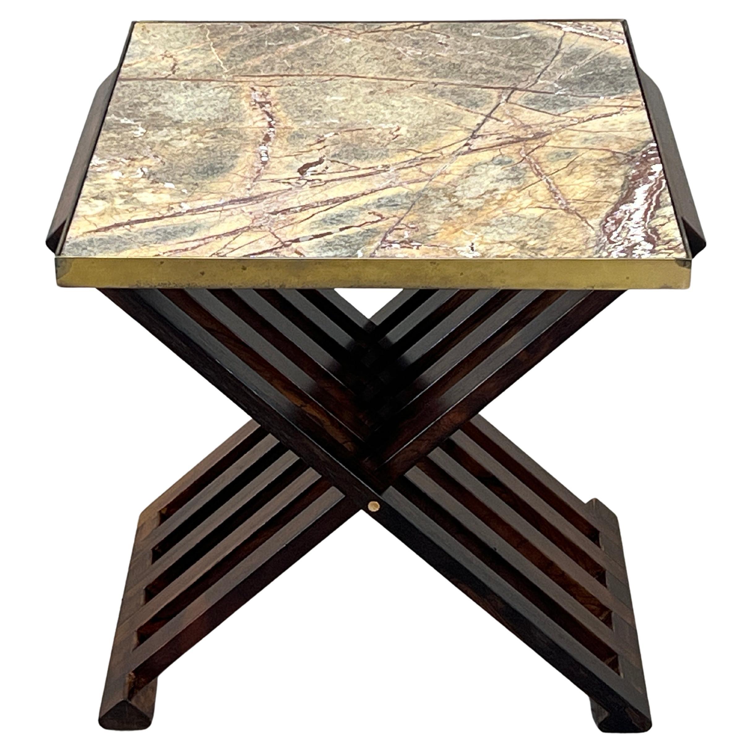 Table de campagne à base en X en palissandre massif avec plateau en marbre marbré. Conçu par Edward Wormley pour Dunbar.