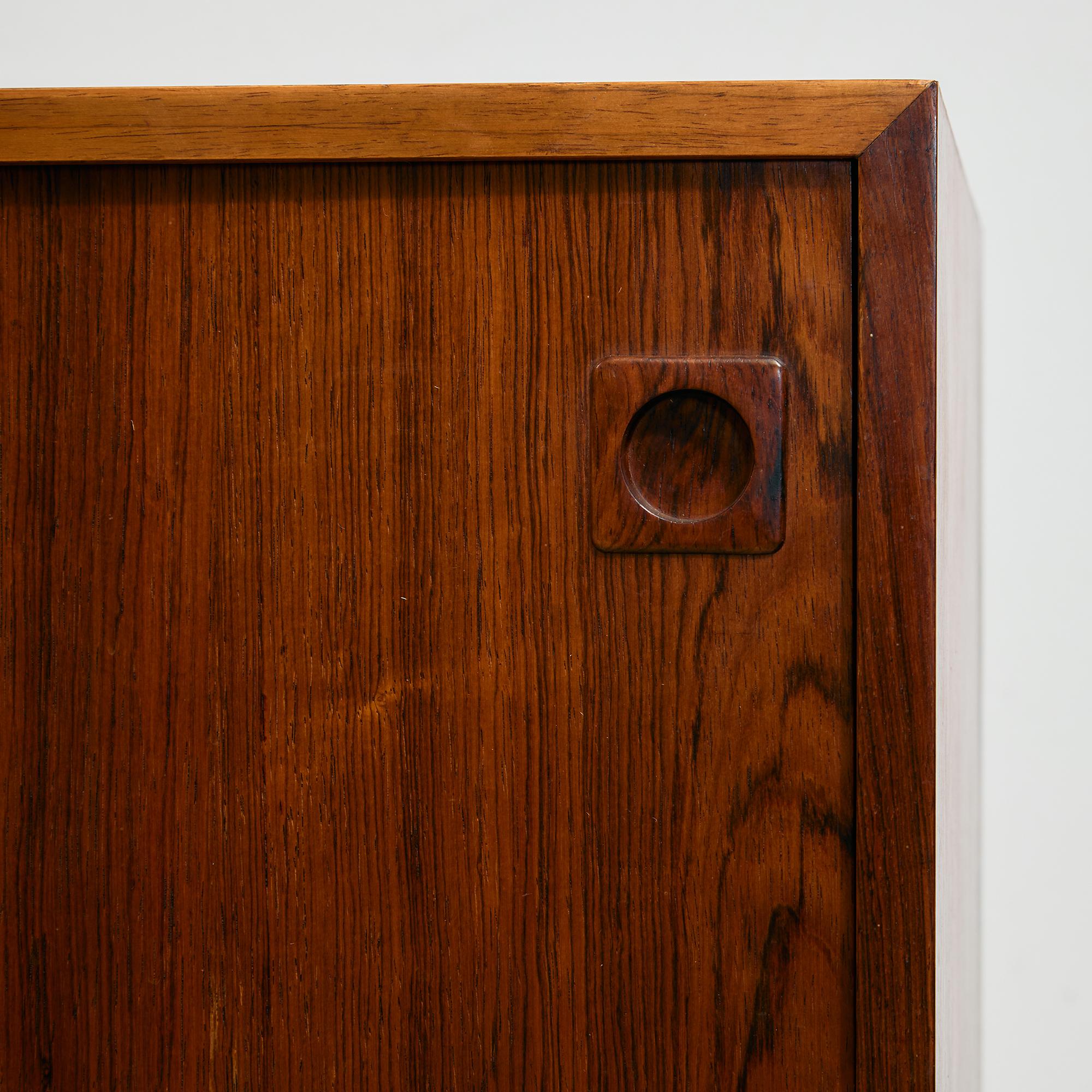 Credenza in palissandro e teak con ante e cassetti scorrevoli, anni '60 in vendita 3
