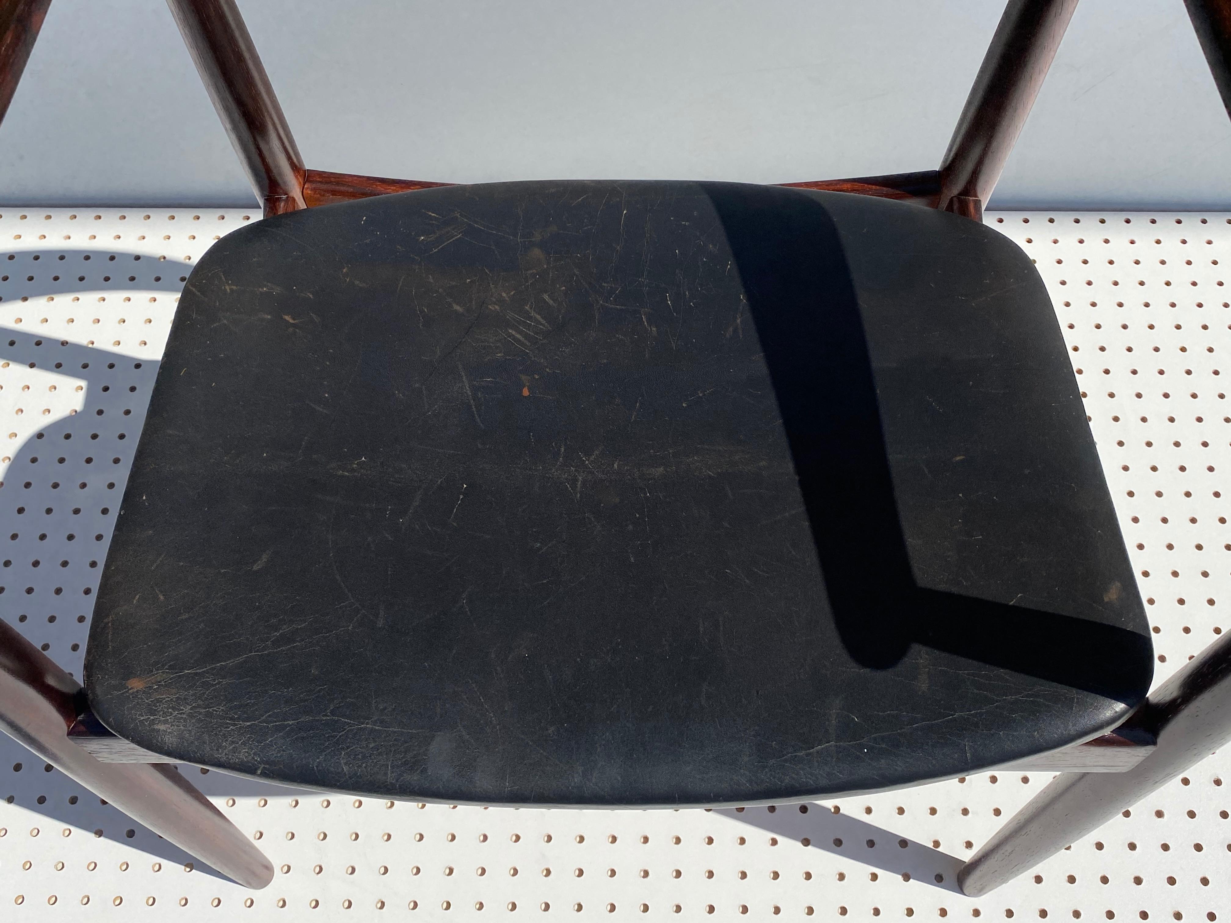 Rosewood Armchair in Original Black Leather by Henry Rosengren Hansen For Sale 5