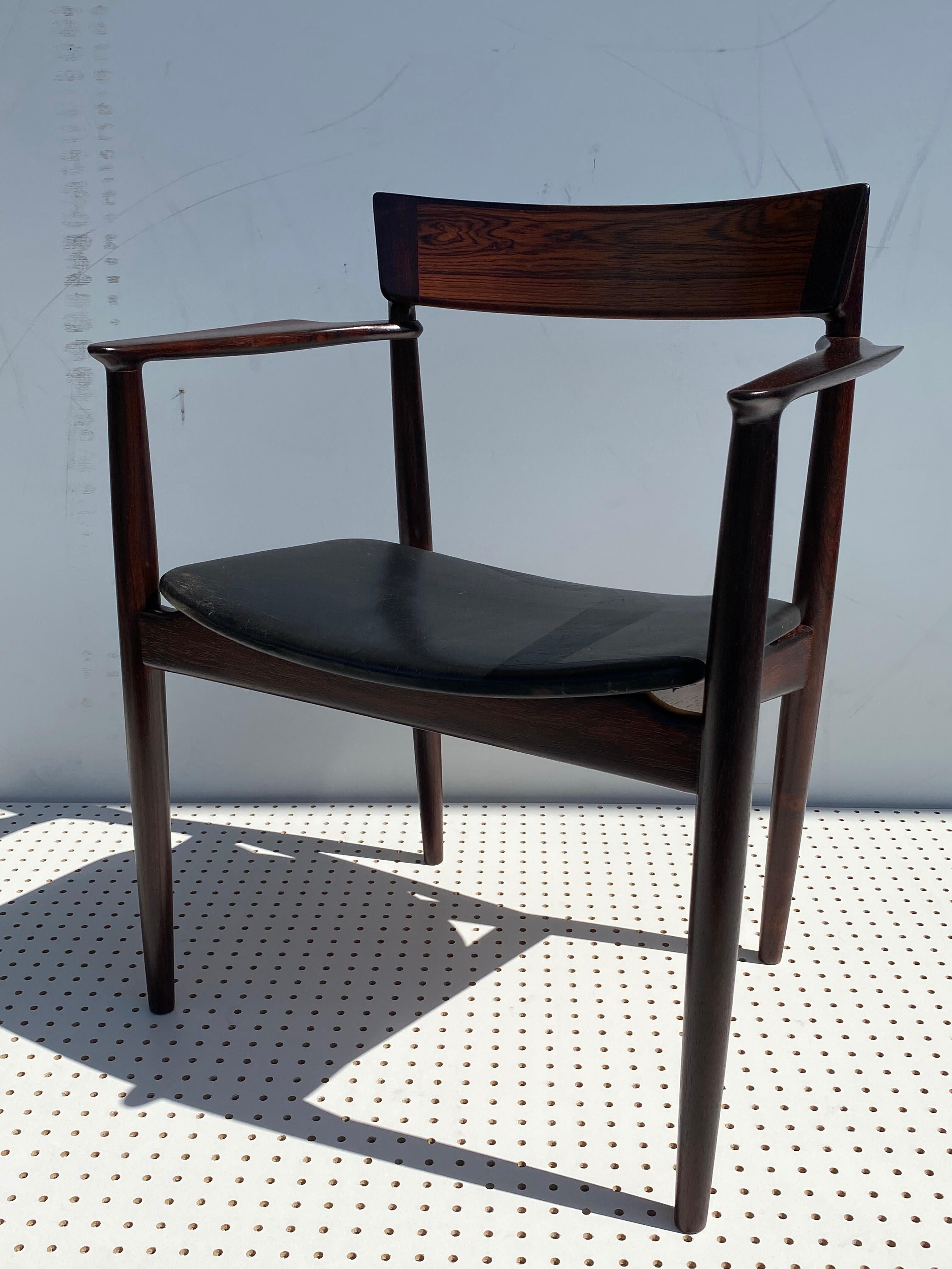 Mid-Century Modern Rosewood Armchair in Original Black Leather by Henry Rosengren Hansen For Sale