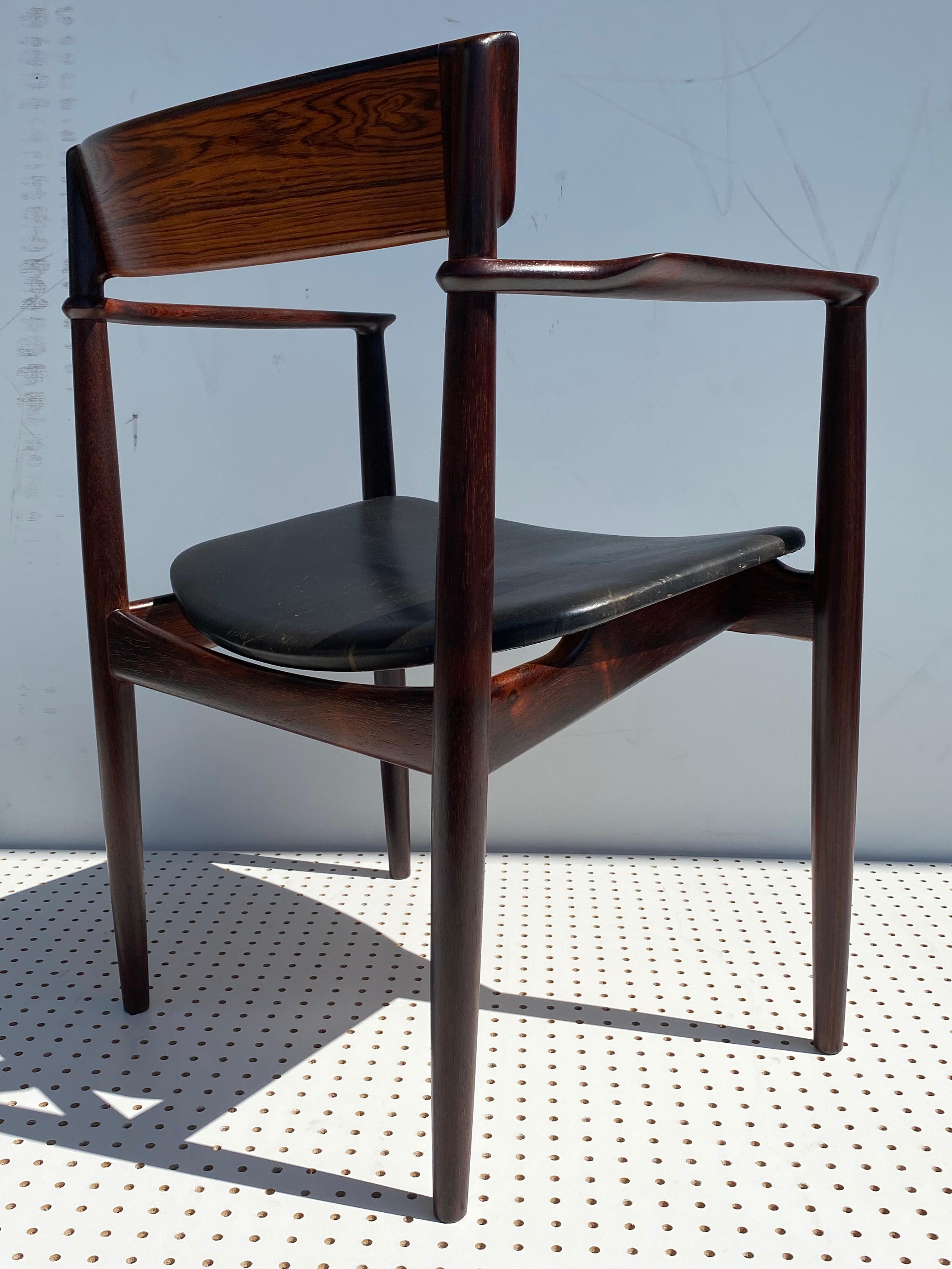 Mid-20th Century Rosewood Armchair in Original Black Leather by Henry Rosengren Hansen For Sale