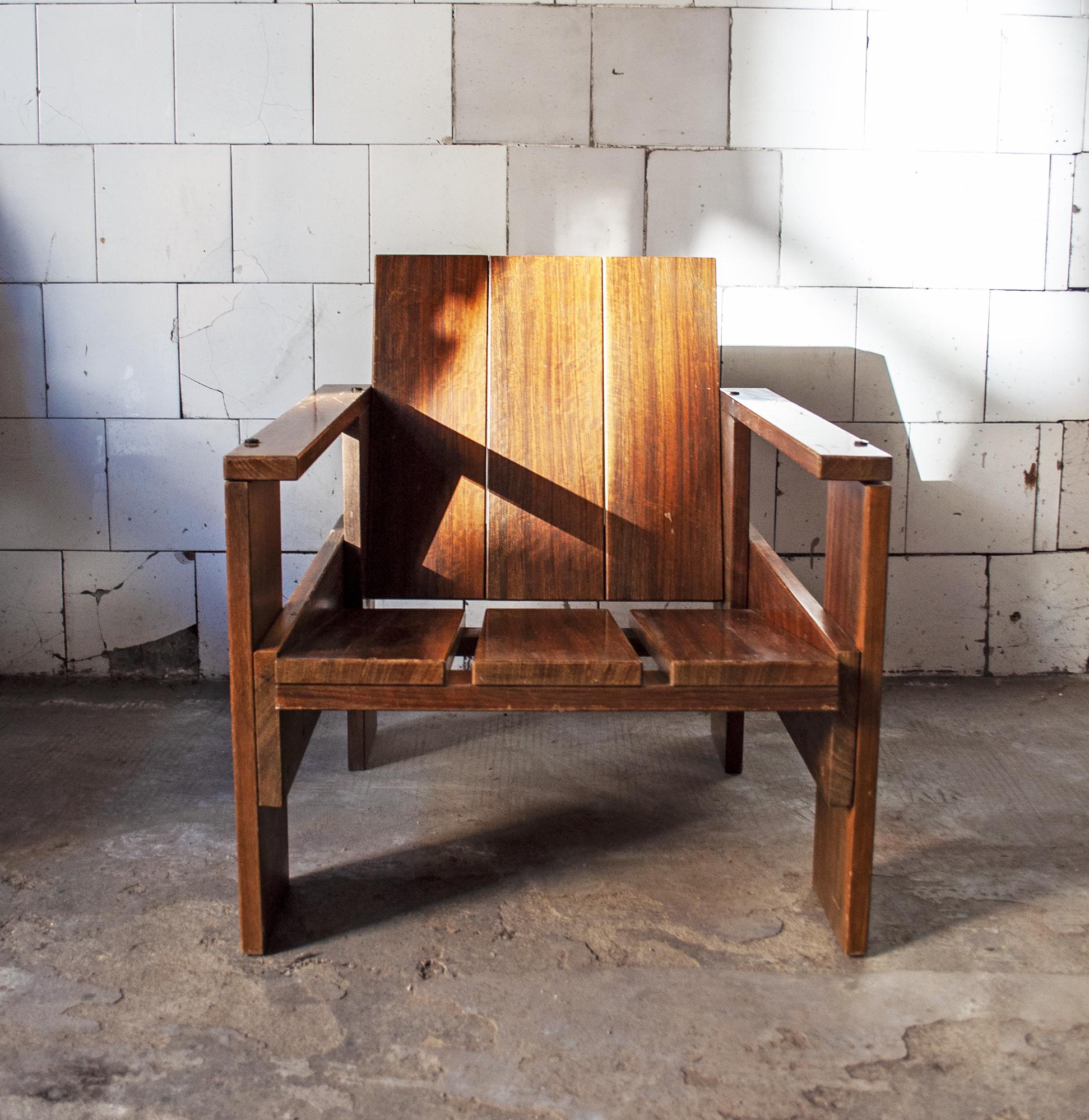 Rosewood armchair with brass screws.
Inspired by Gerrit Thomas Rietveld
1950s.