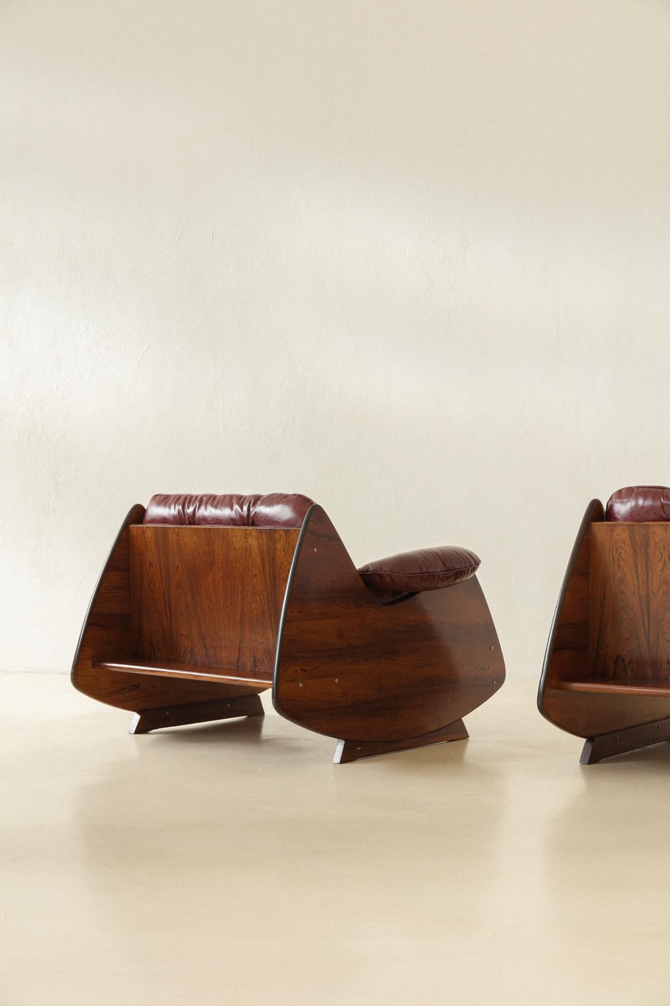 Mid-20th Century Rosewood Armchairs attributed to Jorge Zalszupin, 1960s, Brazilian Midcentury