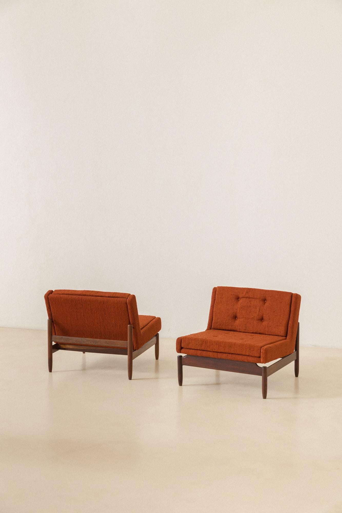 Rosewood Armchairs by Móveis Cantù, 1960s, Brazilian Midcentury In Good Condition For Sale In New York, NY