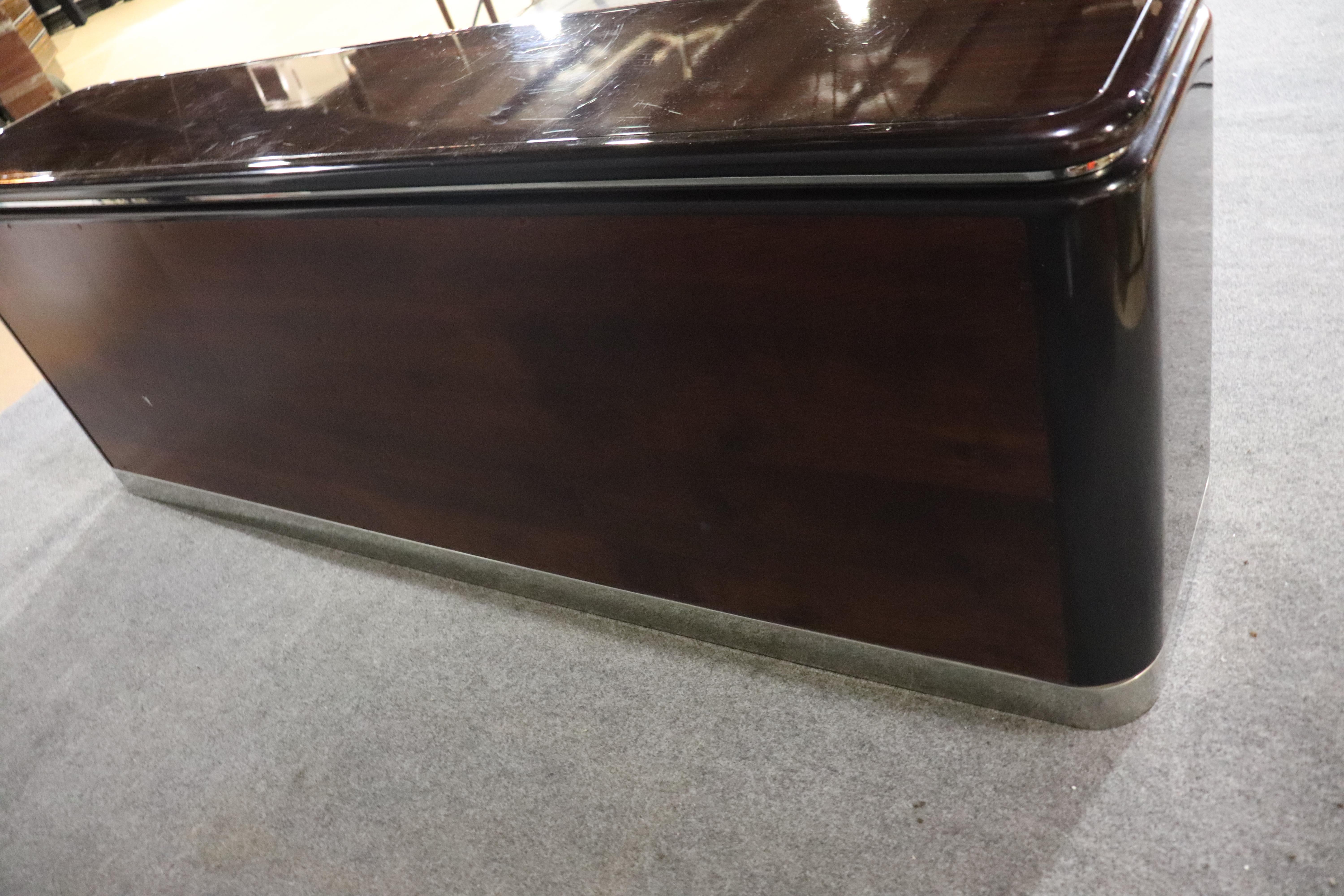 Rosewood Art Deco Pace Style Sideboard Buffet, circa 1980 8