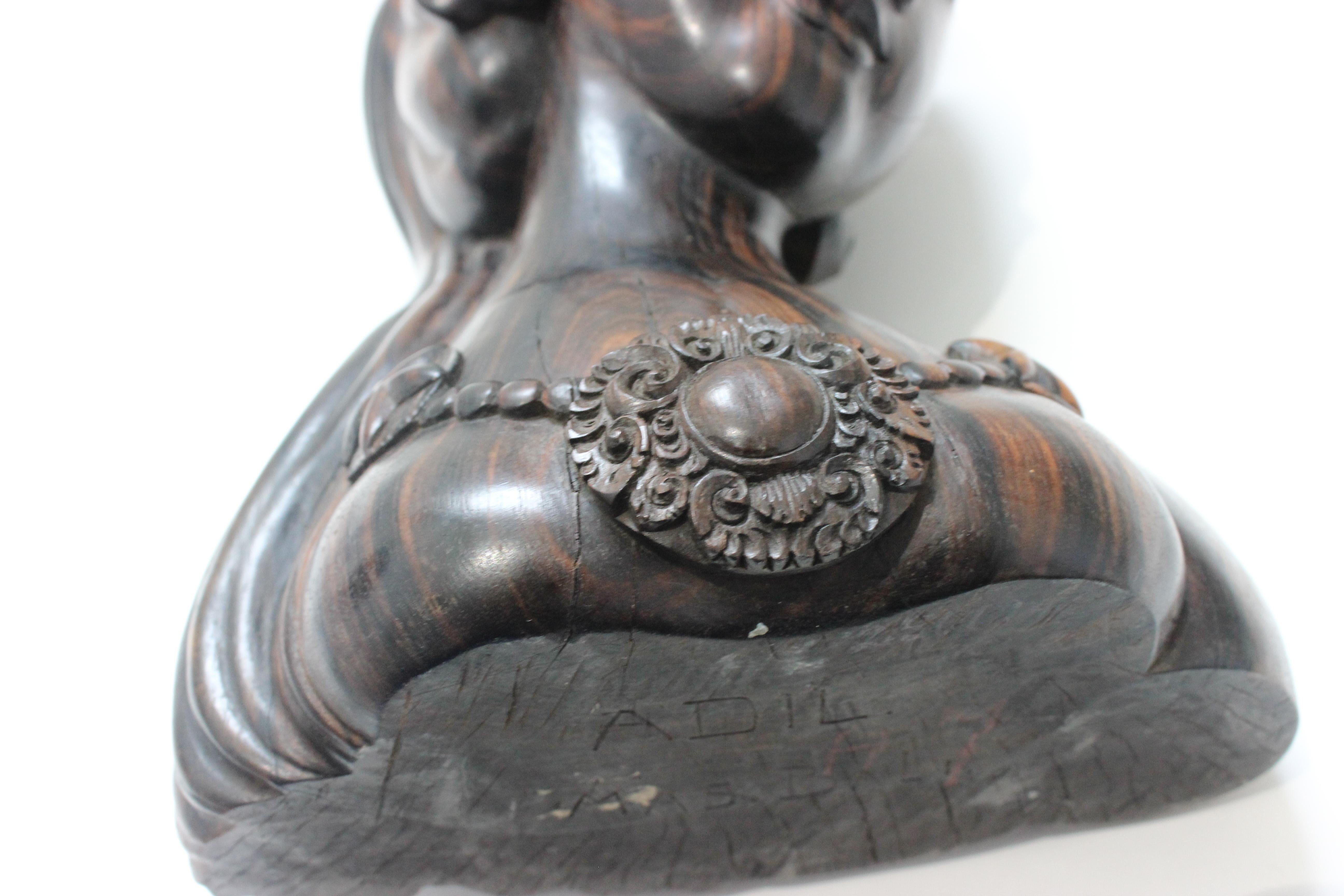Rosewood Balinese Bust of a Young Woman For Sale 4