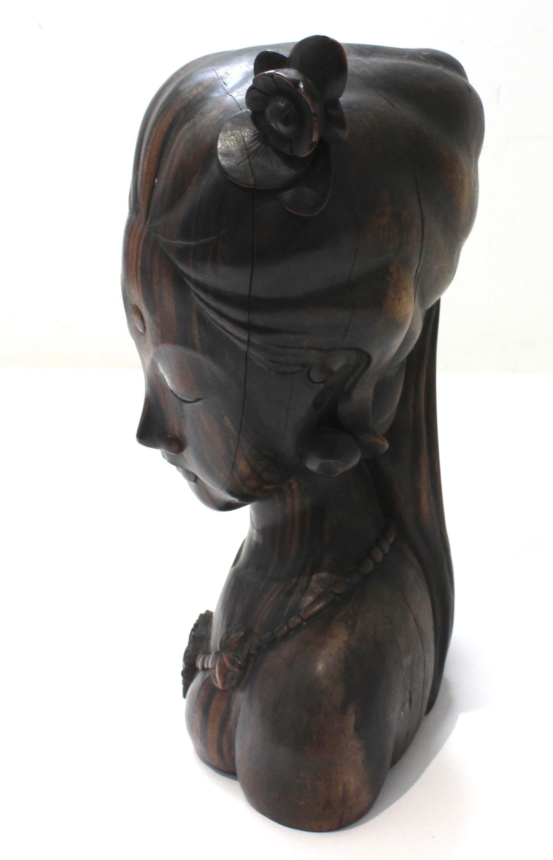 20th Century Rosewood Balinese Bust of a Young Woman For Sale