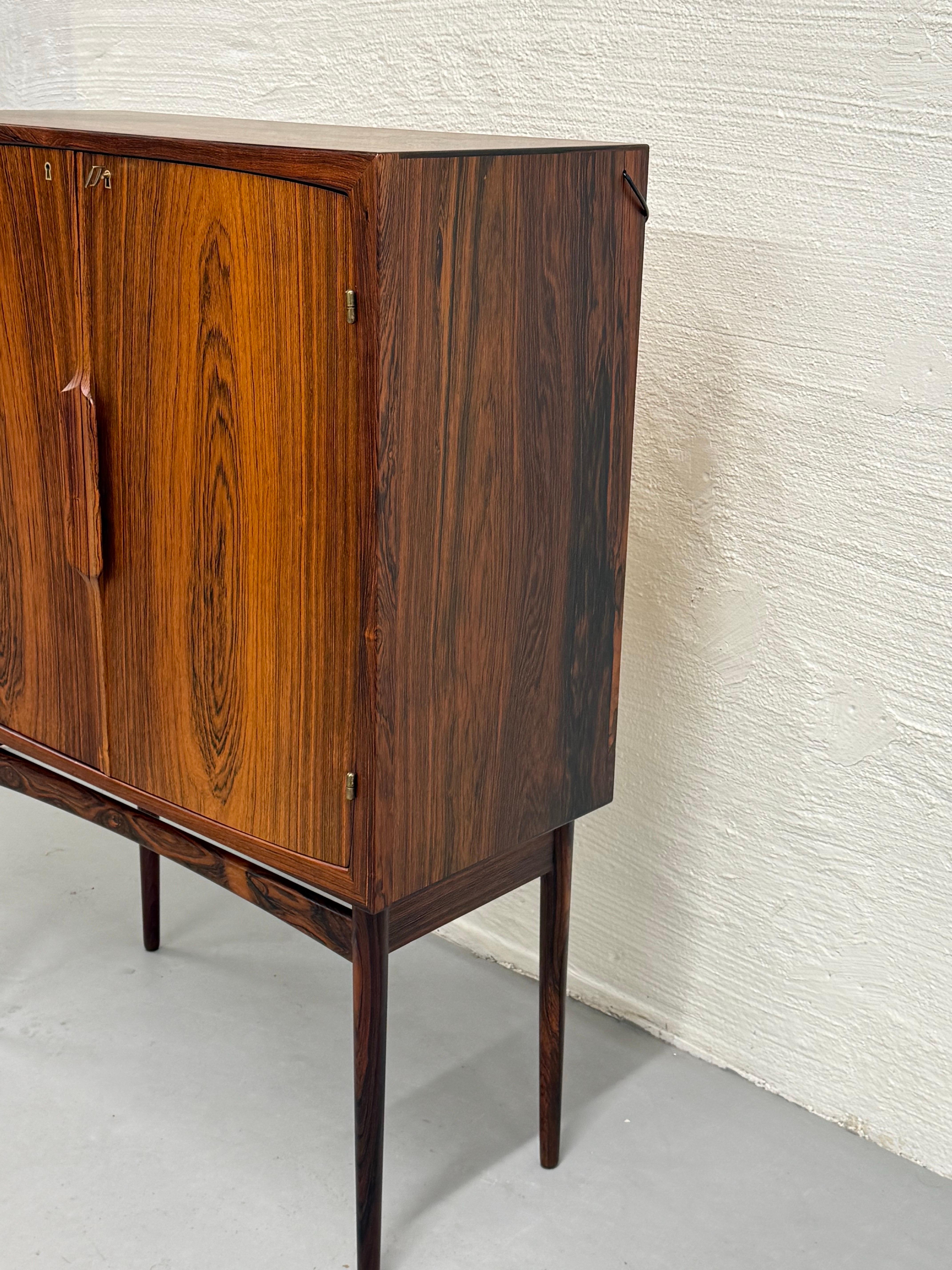 Cabinet da bar in palissandro di Torbjørn Afdal, Norvegia 1960 10