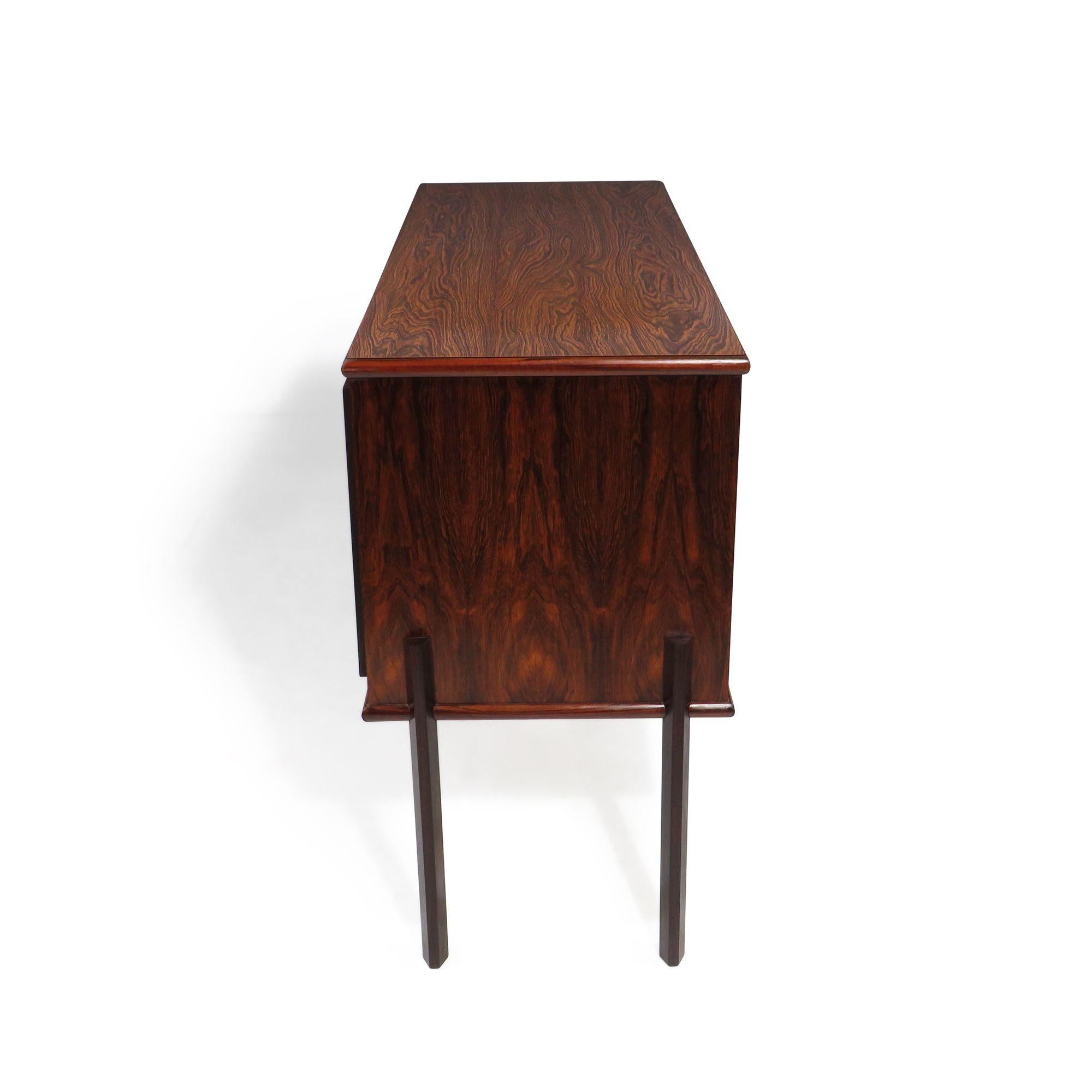 Rosewood Bar Cabinet with Geometric Rosewood Pattern For Sale 3