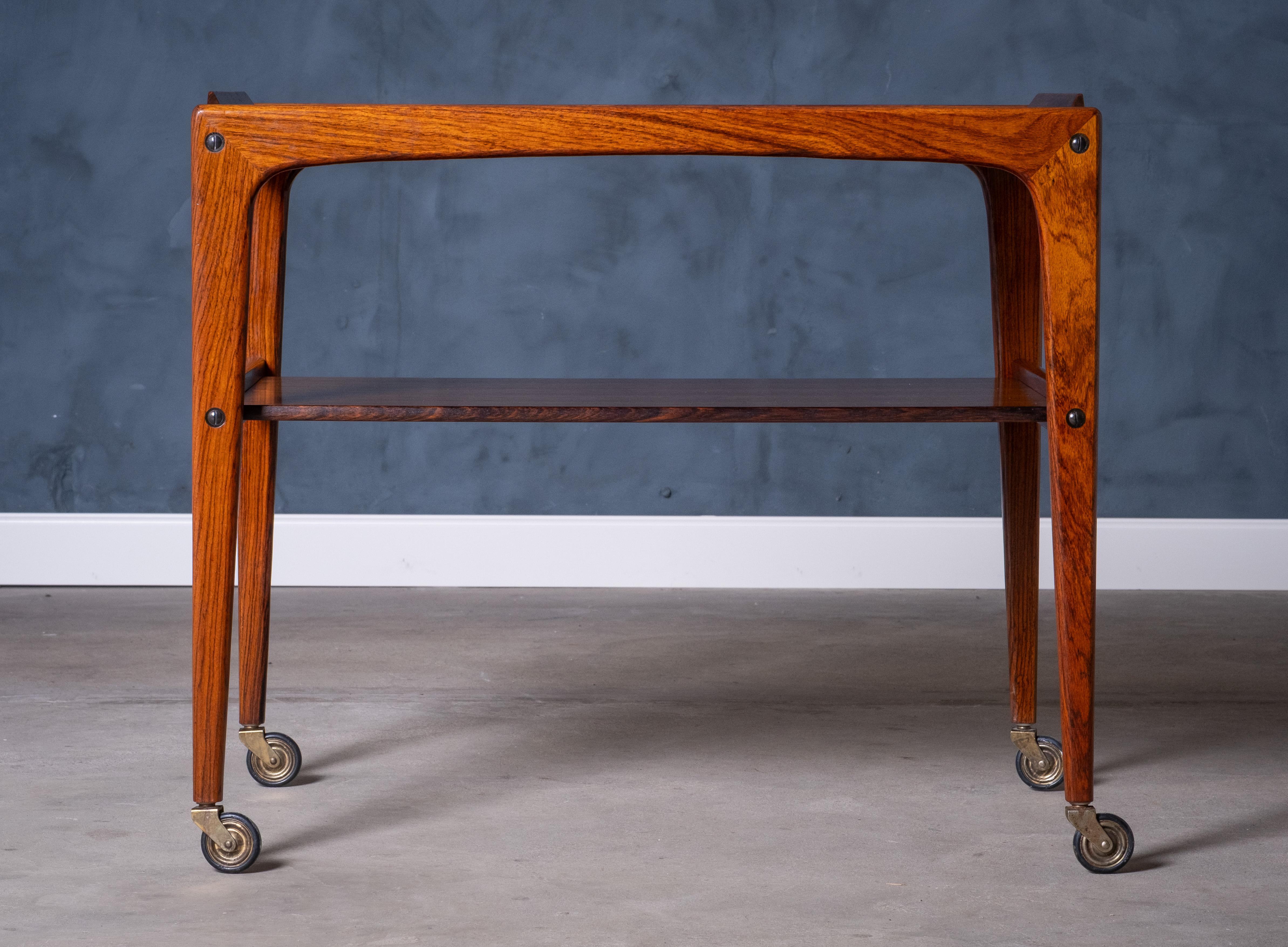 Bois de rose Chariot de bar en bois de rose par Edmund Brouer, Danemark, années 1970 en vente