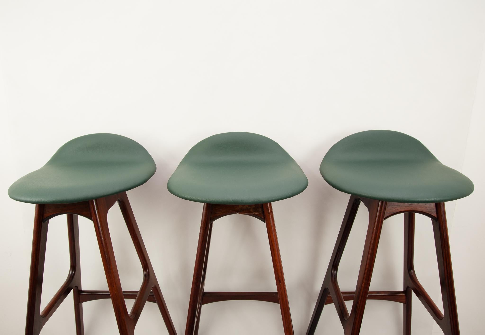 Rosewood bar stools OD 61 by Erik Buch for Oddense Maskinsnedkeri, 1960s
The leather on top is made new.
The wood is slightly refreshed.
    